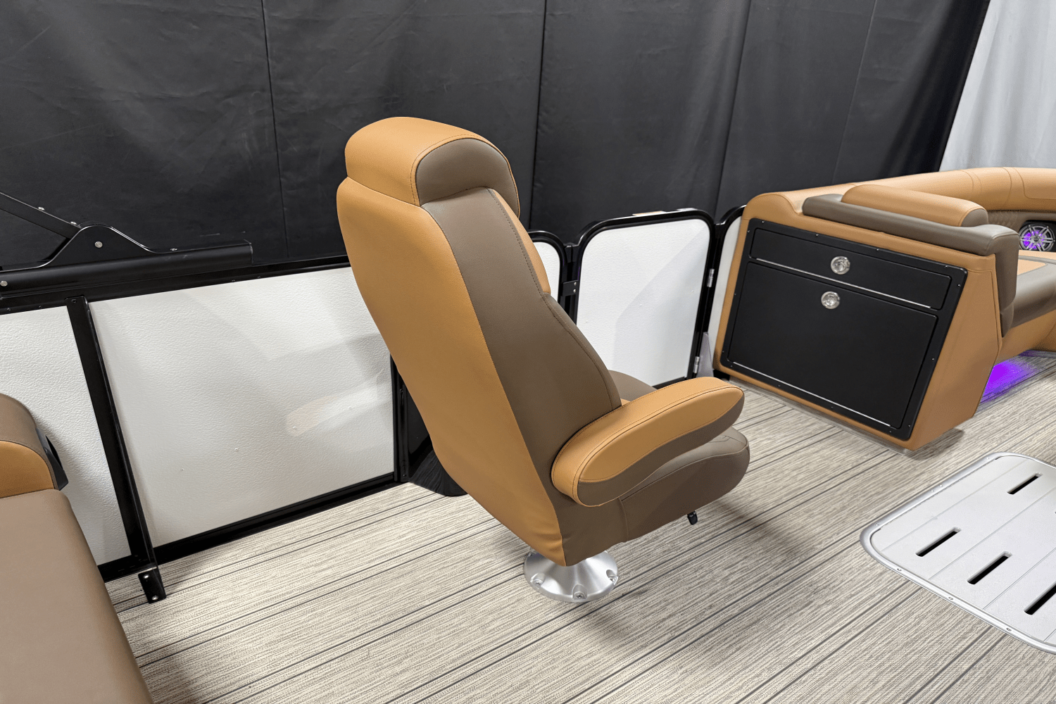 2025 Premier 230 Solaris Image Thumbnail #42