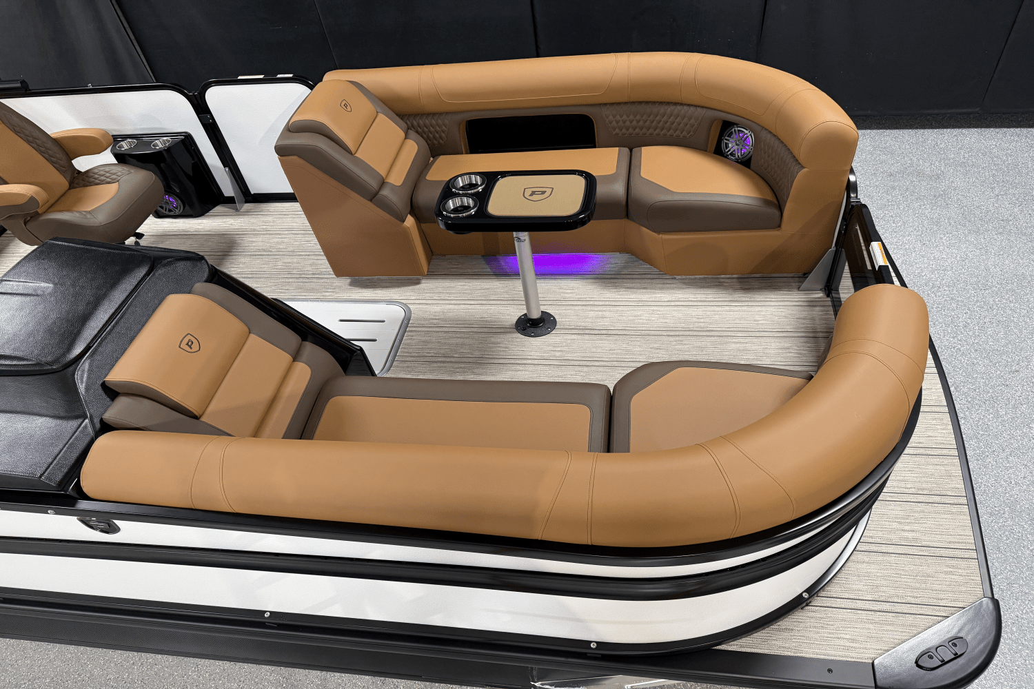 2025 Premier 230 Solaris Image Thumbnail #13