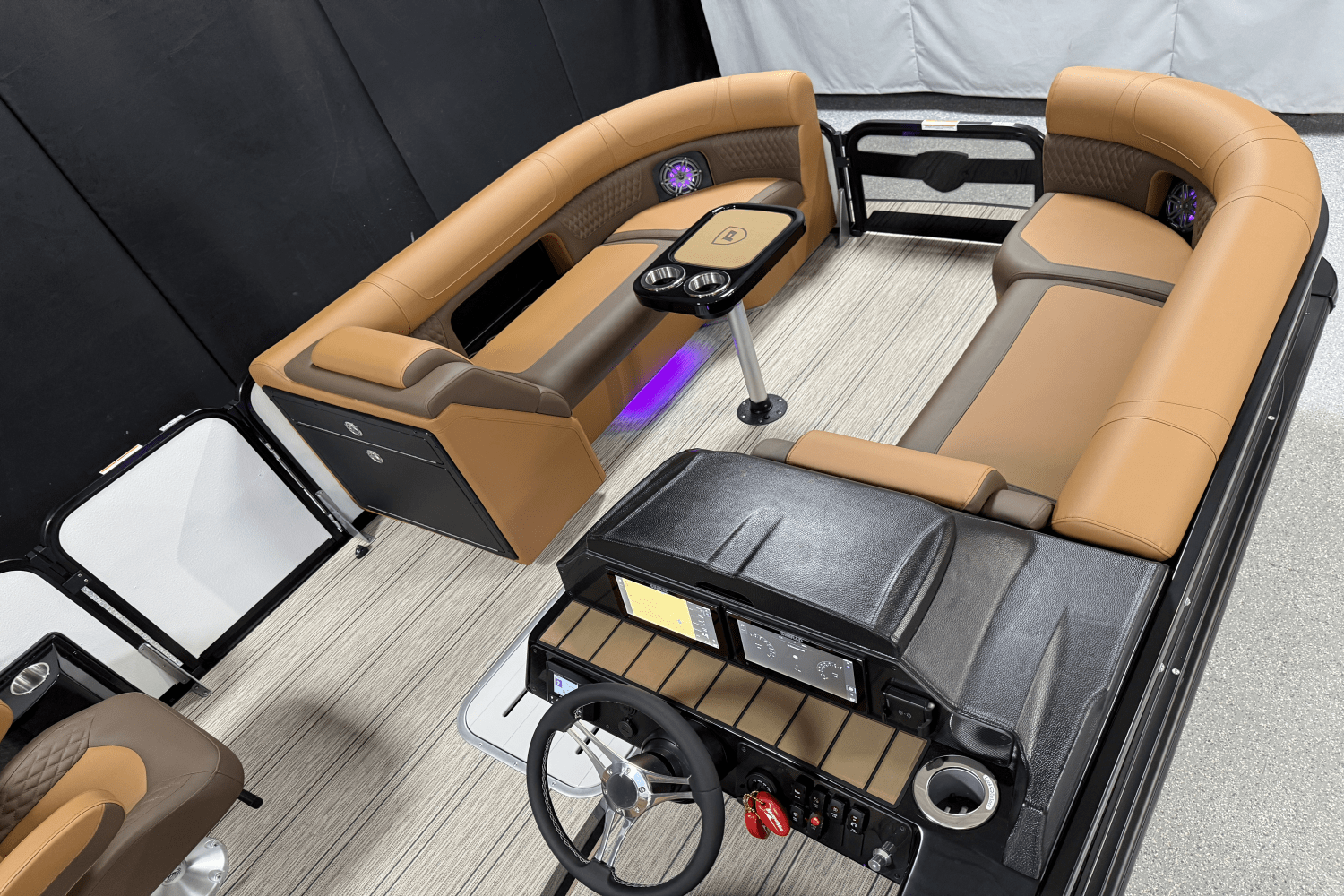 2025 Premier 230 Solaris Image Thumbnail #12