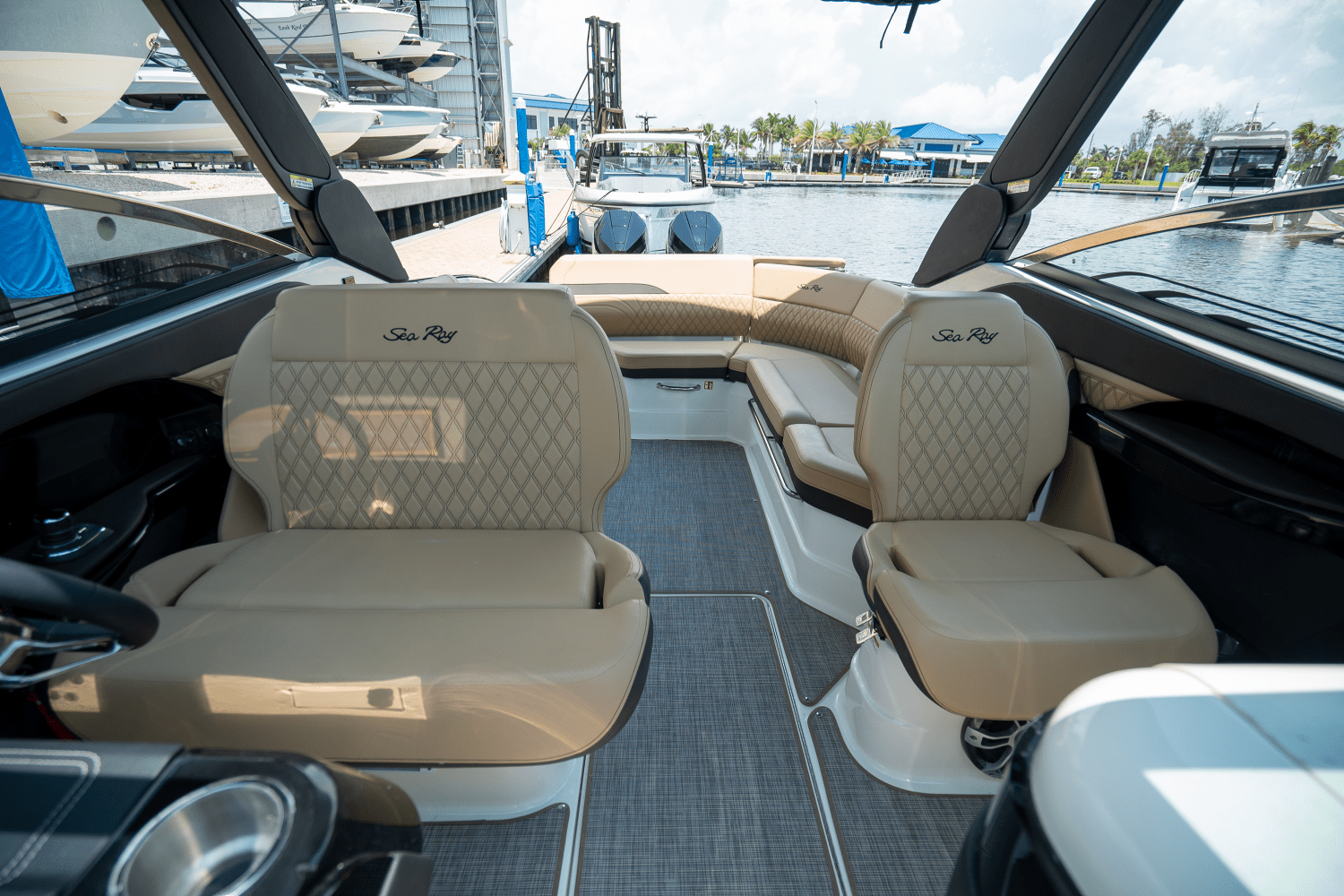 2025 Sea Ray SLX 280 Image Thumbnail #22