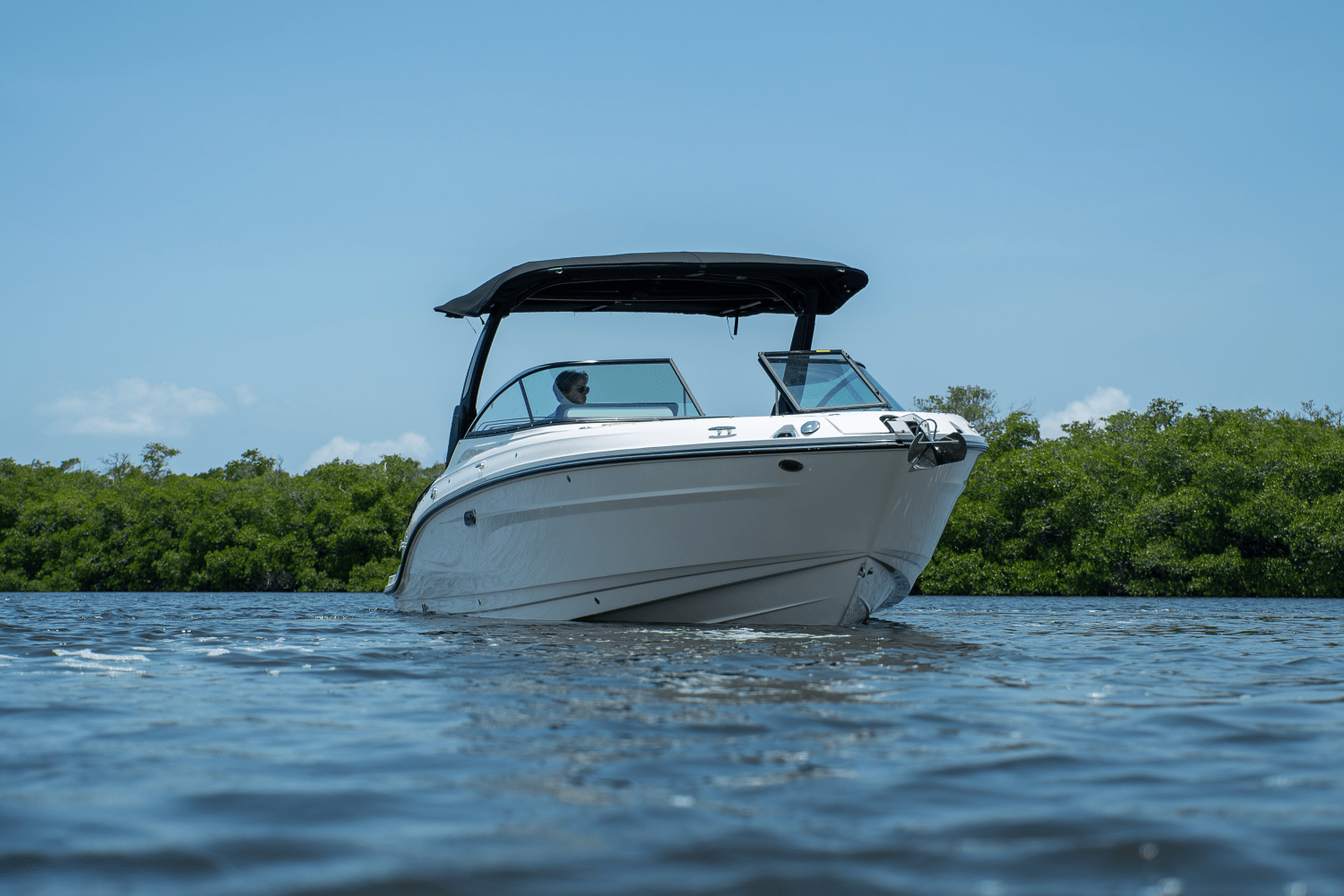 2025 Sea Ray SLX 280 Image Thumbnail #27