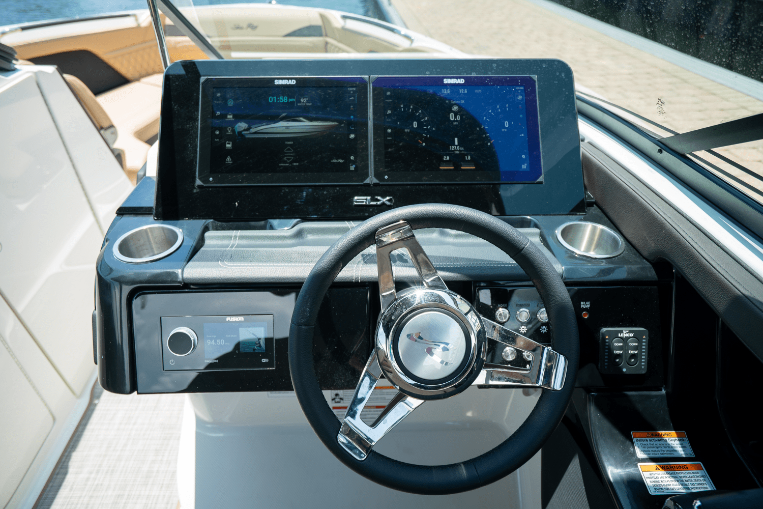 2025 Sea Ray SLX 280 Image Thumbnail #13