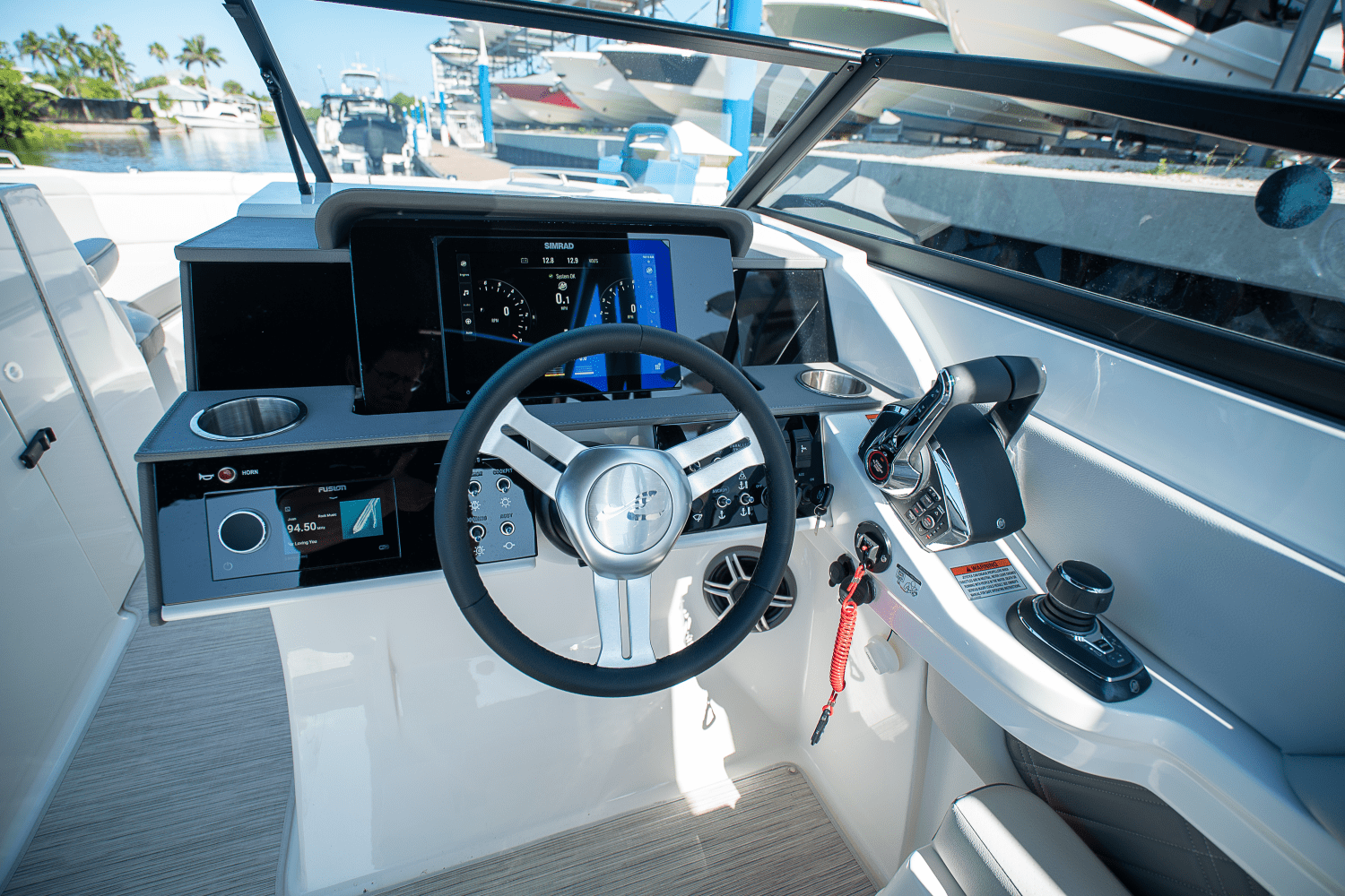 2026 Sea Ray SDX 290 Outboard Image Thumbnail #13