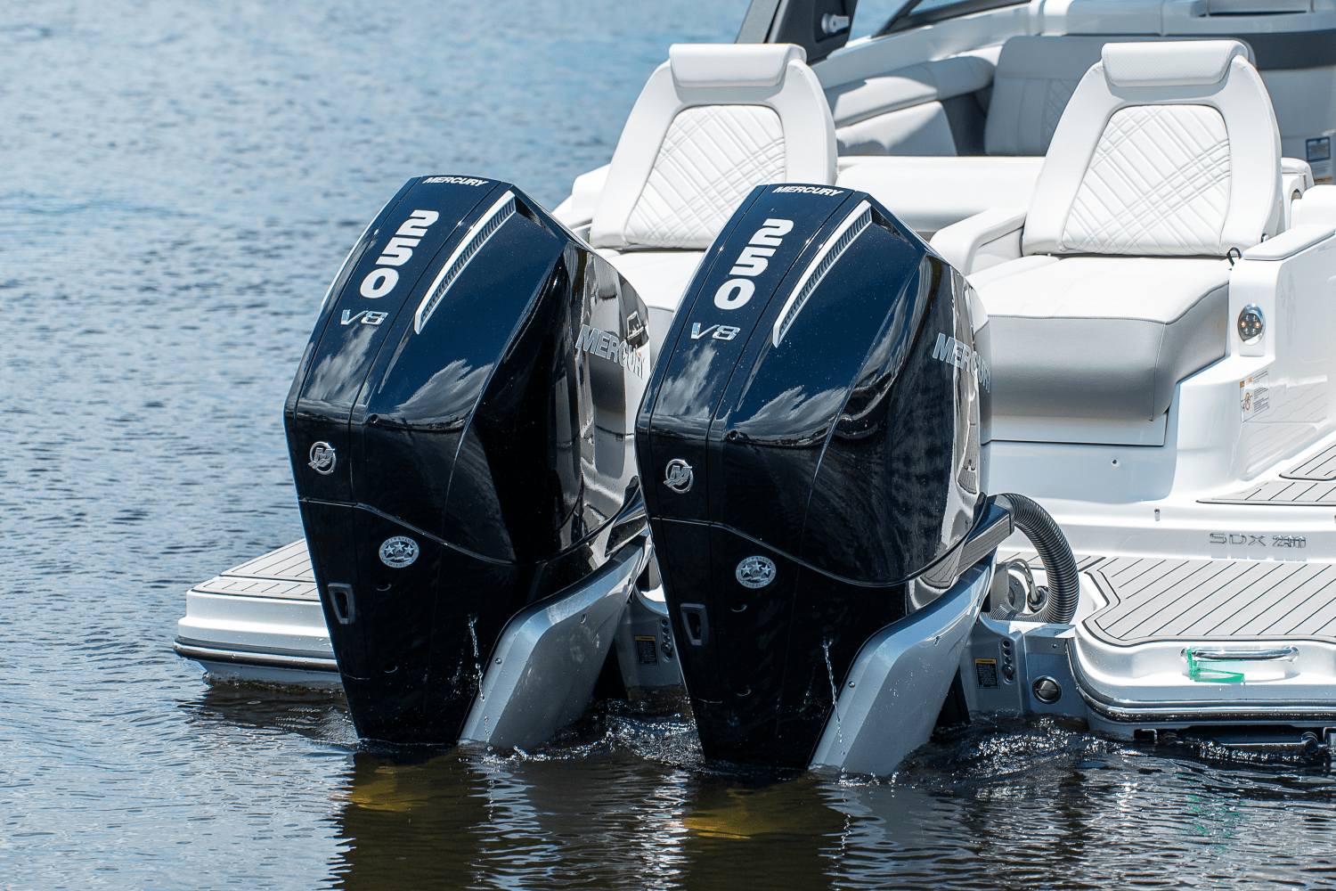 2026 Sea Ray SDX 290 Outboard Image Thumbnail #4