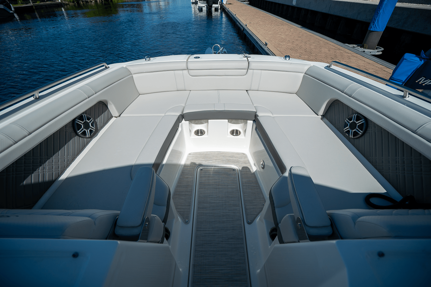 2026 Sea Ray SDX 290 Outboard Image Thumbnail #19