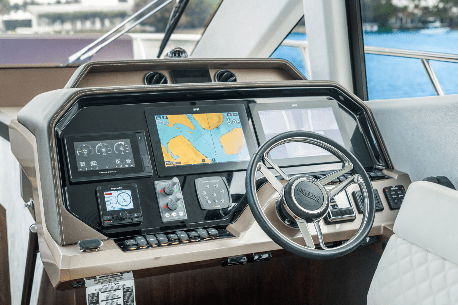 2022 Galeon 500 FLY Image Thumbnail #32
