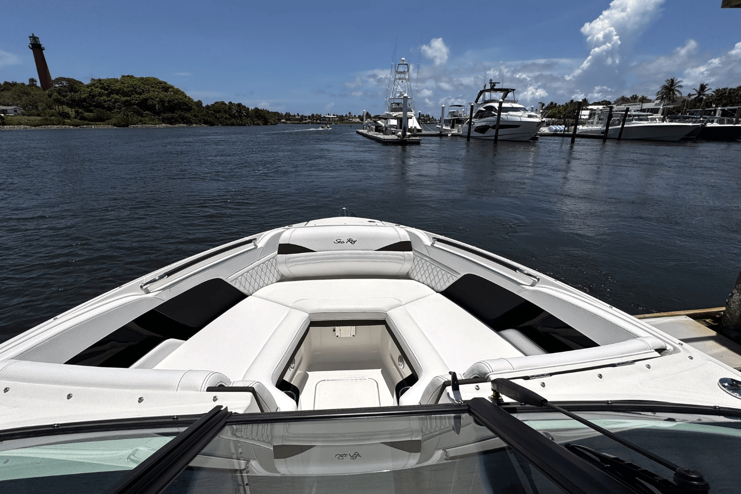 2025 Sea Ray SLX 280 Image Thumbnail #24