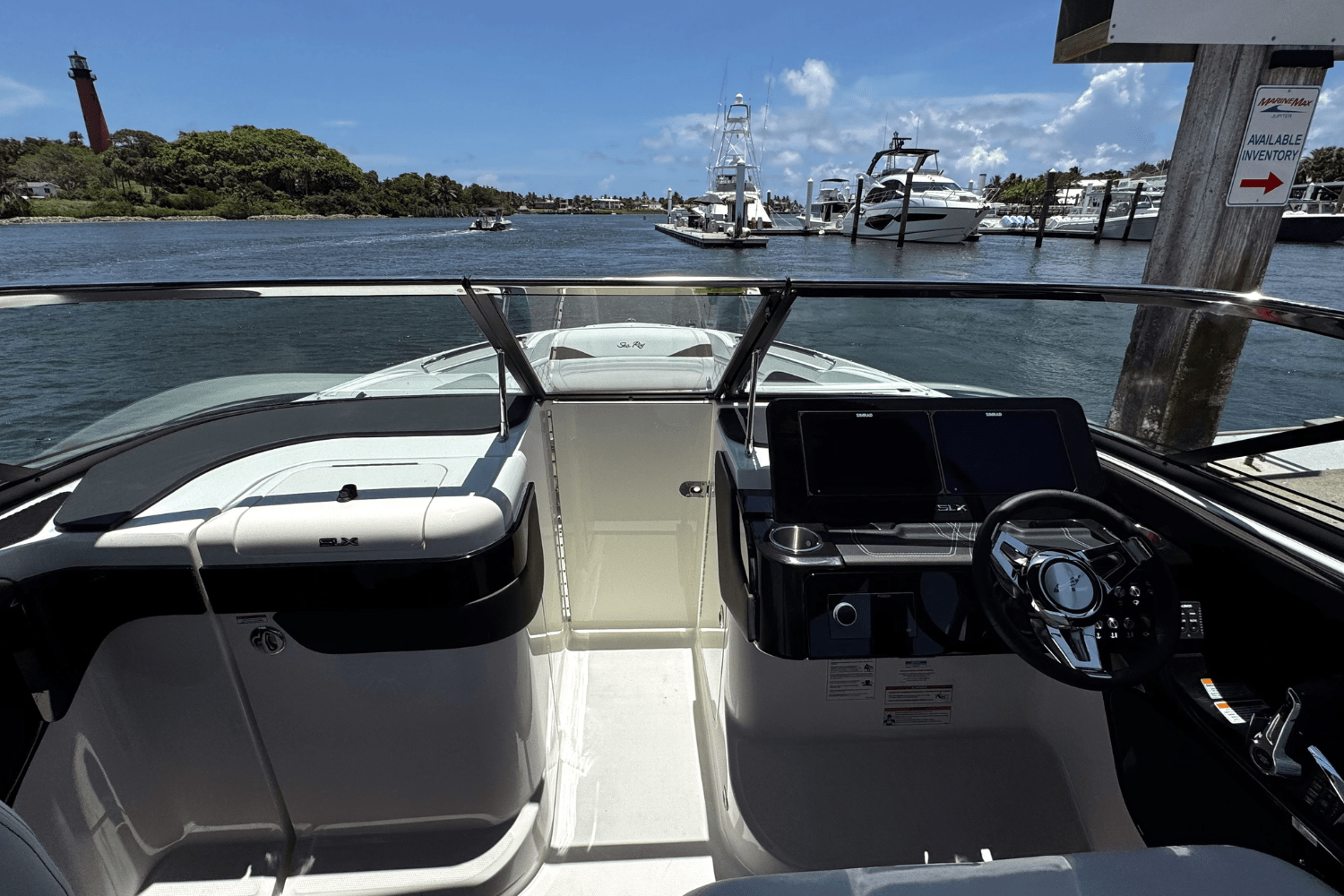 2025 Sea Ray SLX 280 Image Thumbnail #20