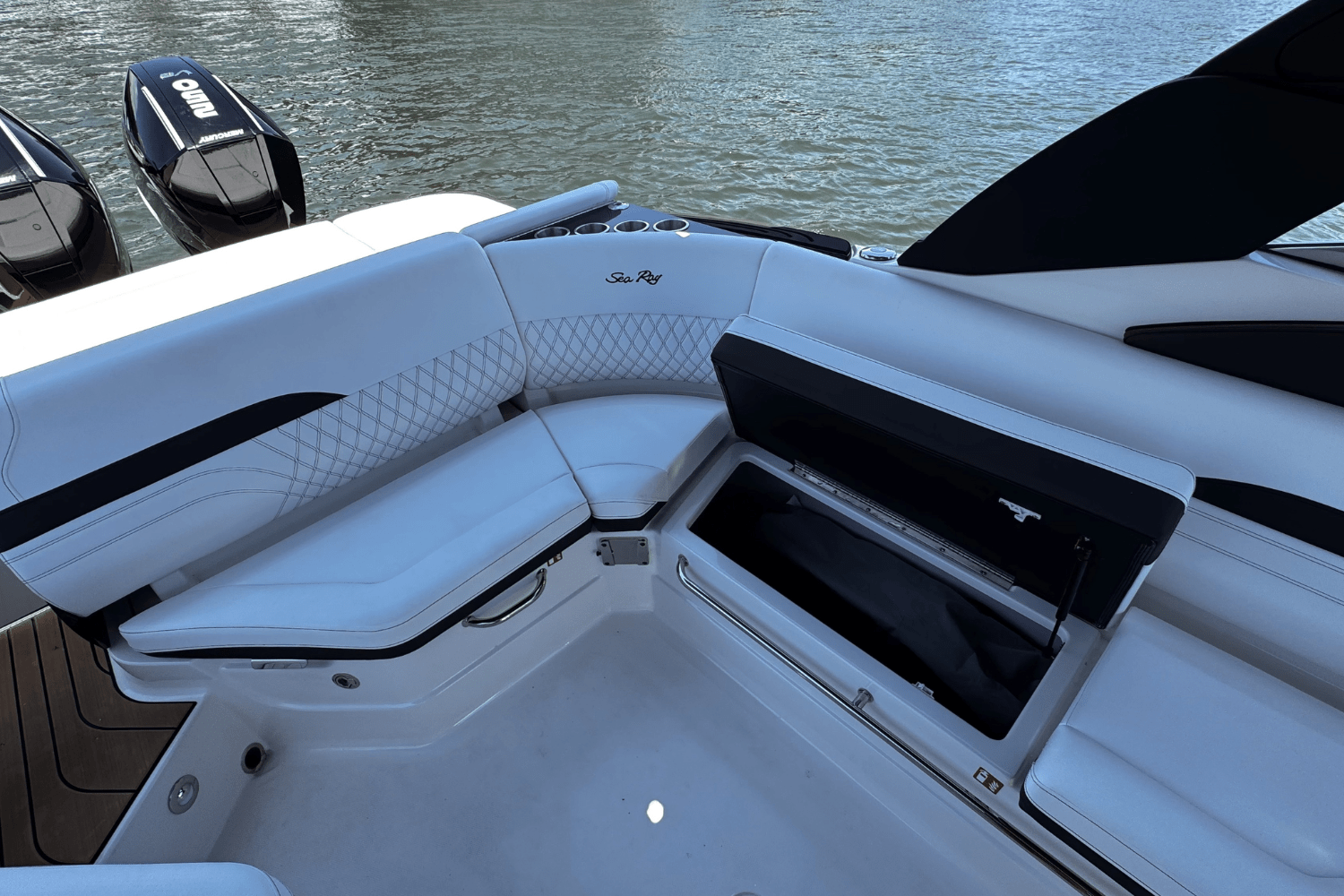 2025 Sea Ray SLX 280 Image Thumbnail #17