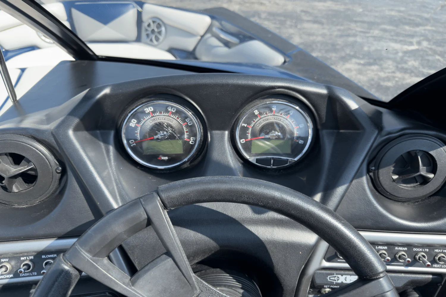 2015 Axis A20 Image Thumbnail #16