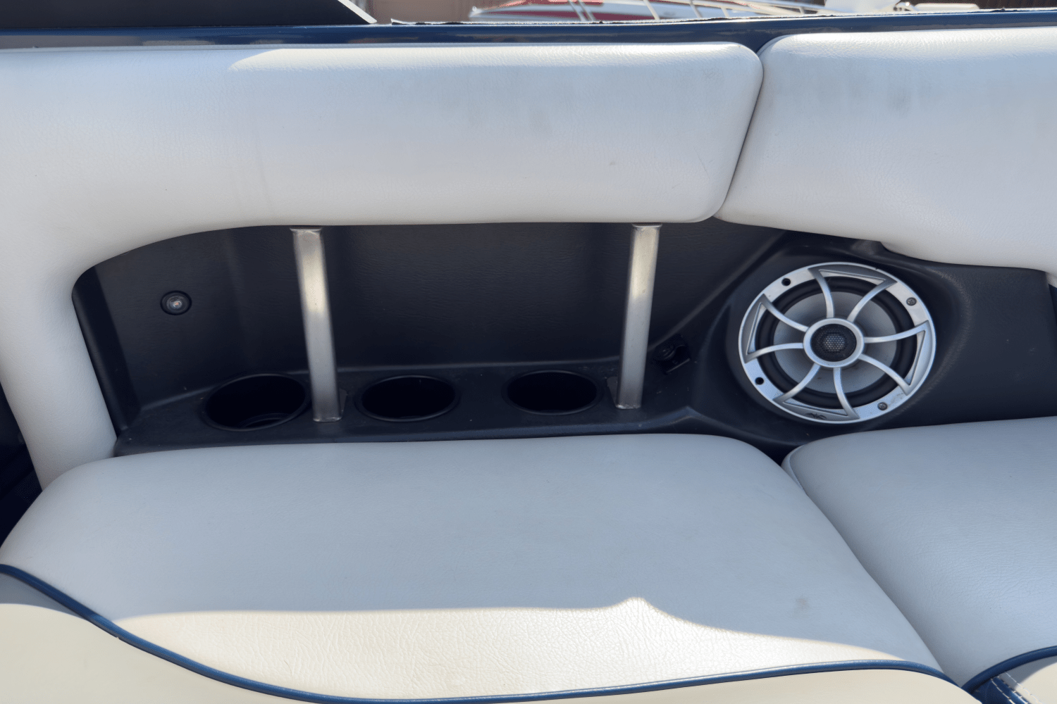 2015 Axis A20 Image Thumbnail #17