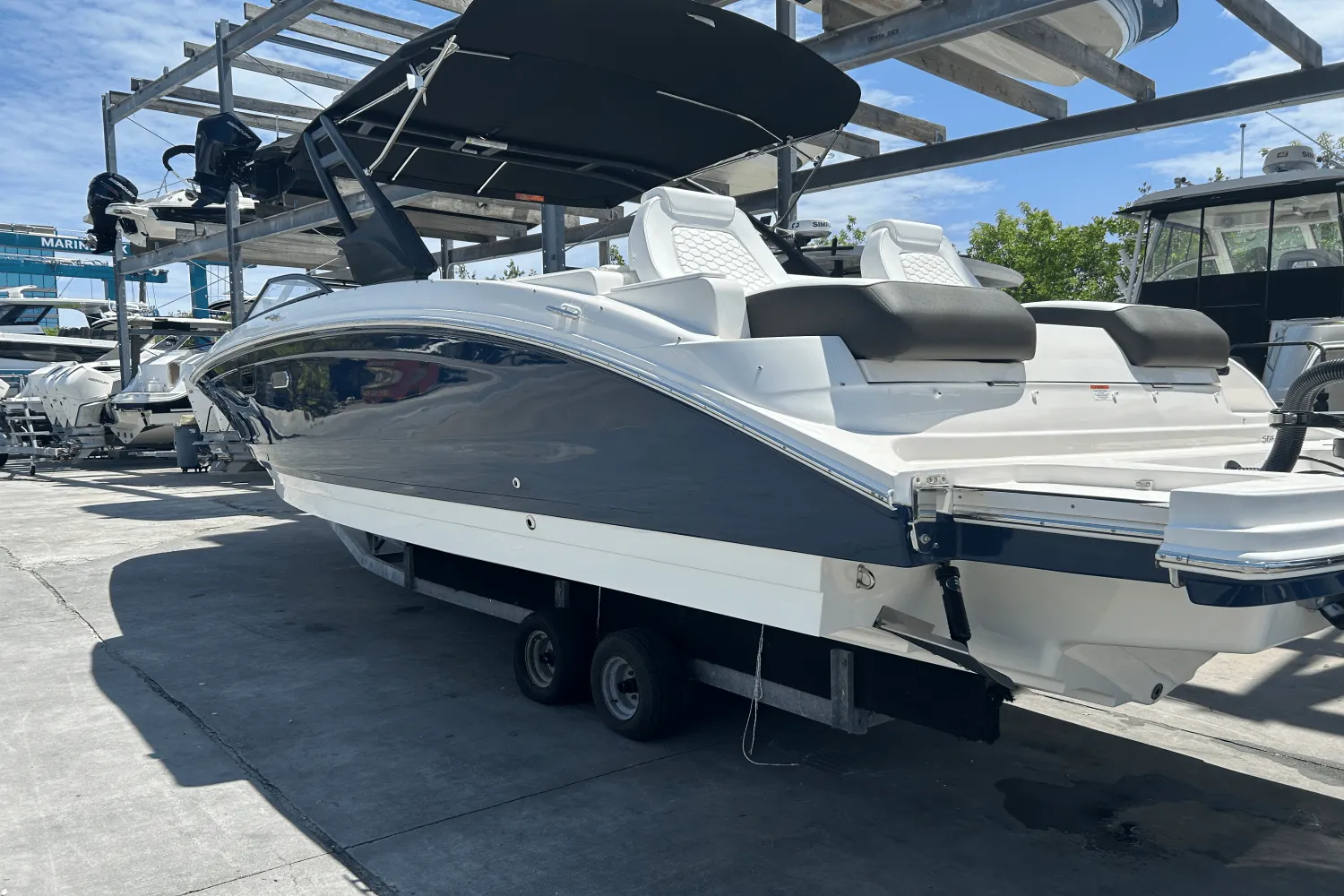 2025 Sea Ray SDX 290 Outboard Image Thumbnail #2