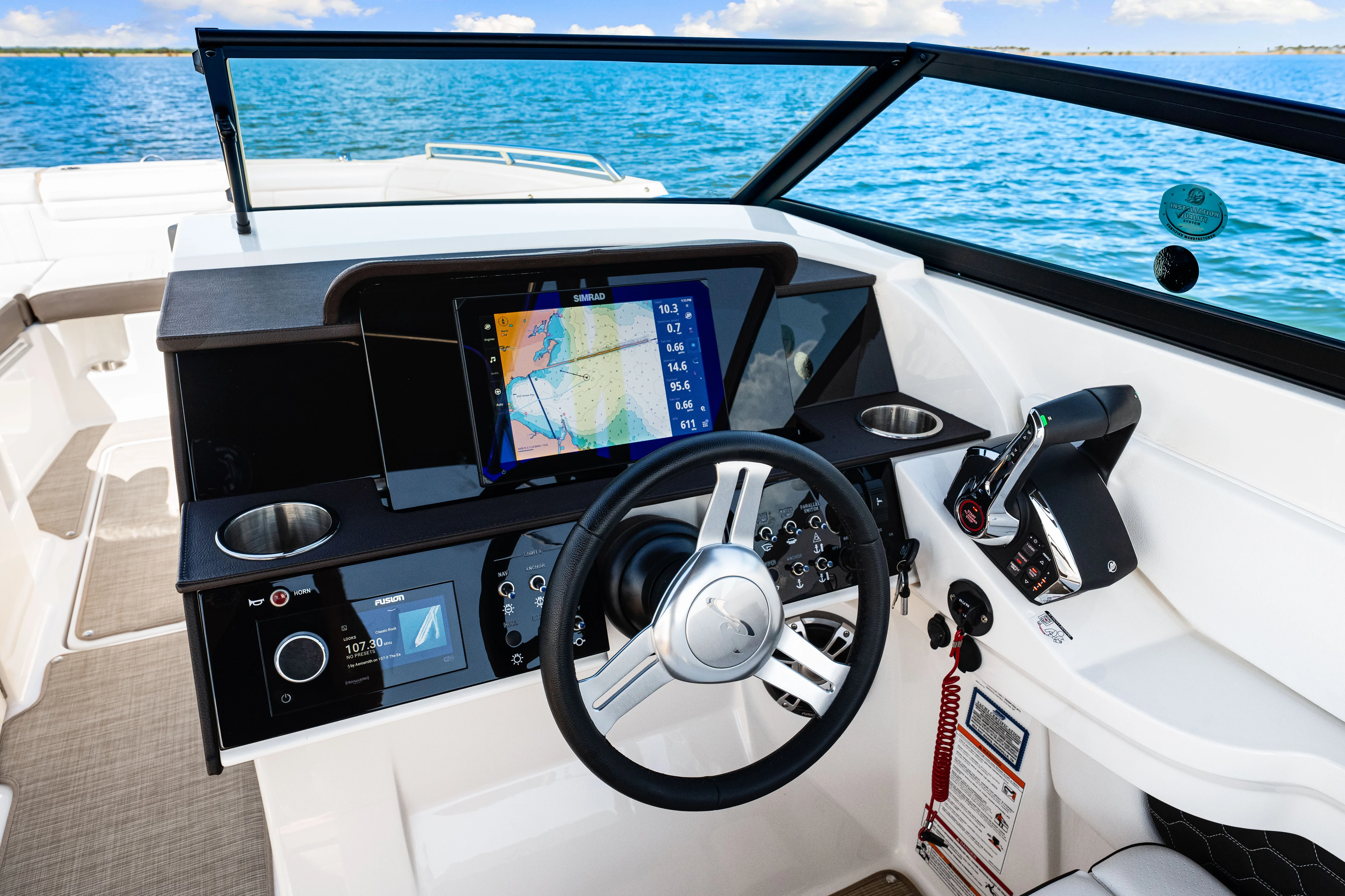 2025 Sea Ray SDX 290 Outboard Image Thumbnail #32