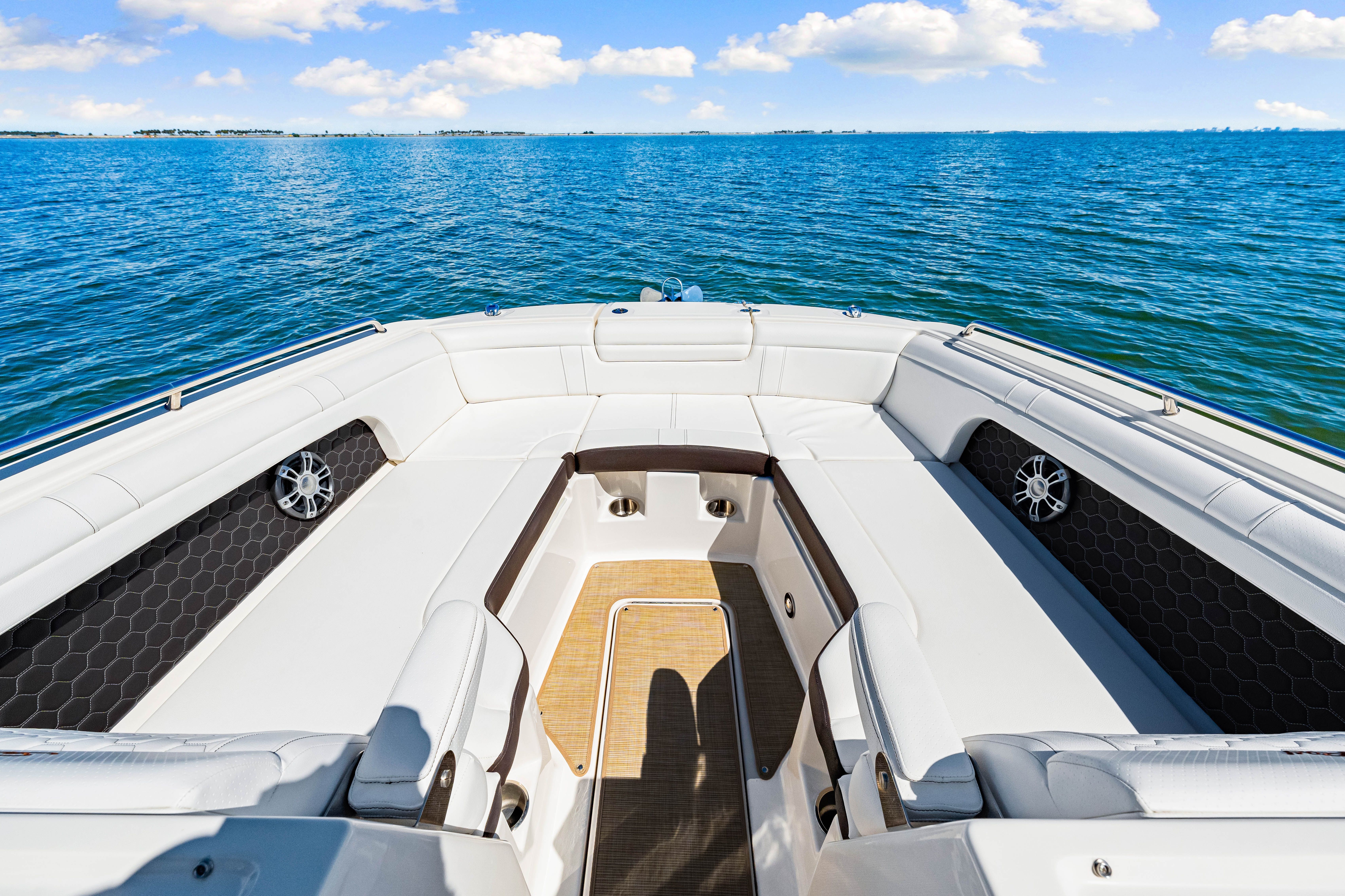 2025 Sea Ray SDX 290 Outboard Image Thumbnail #40