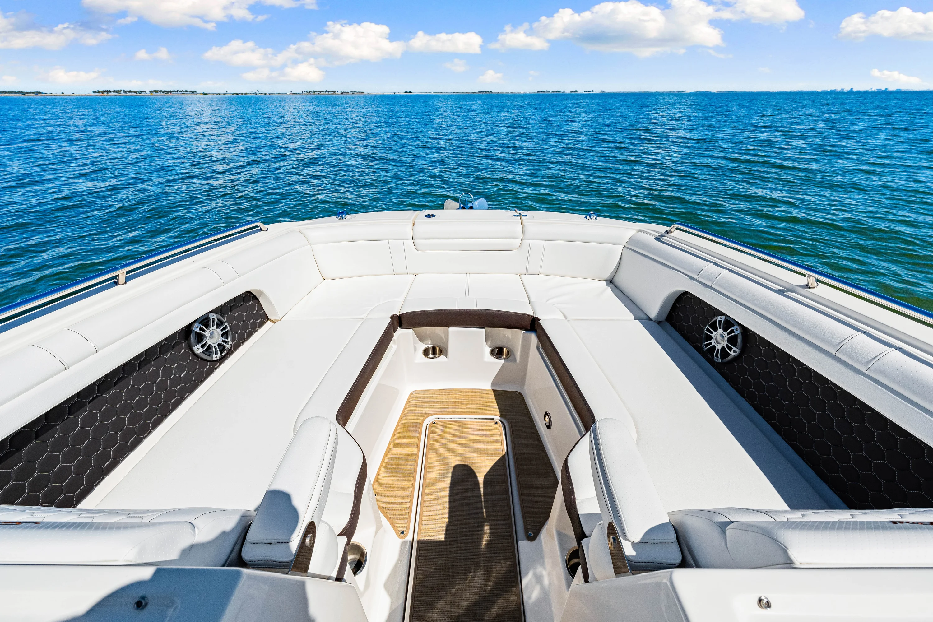 2025 Sea Ray SDX 290 Outboard Image Thumbnail #40