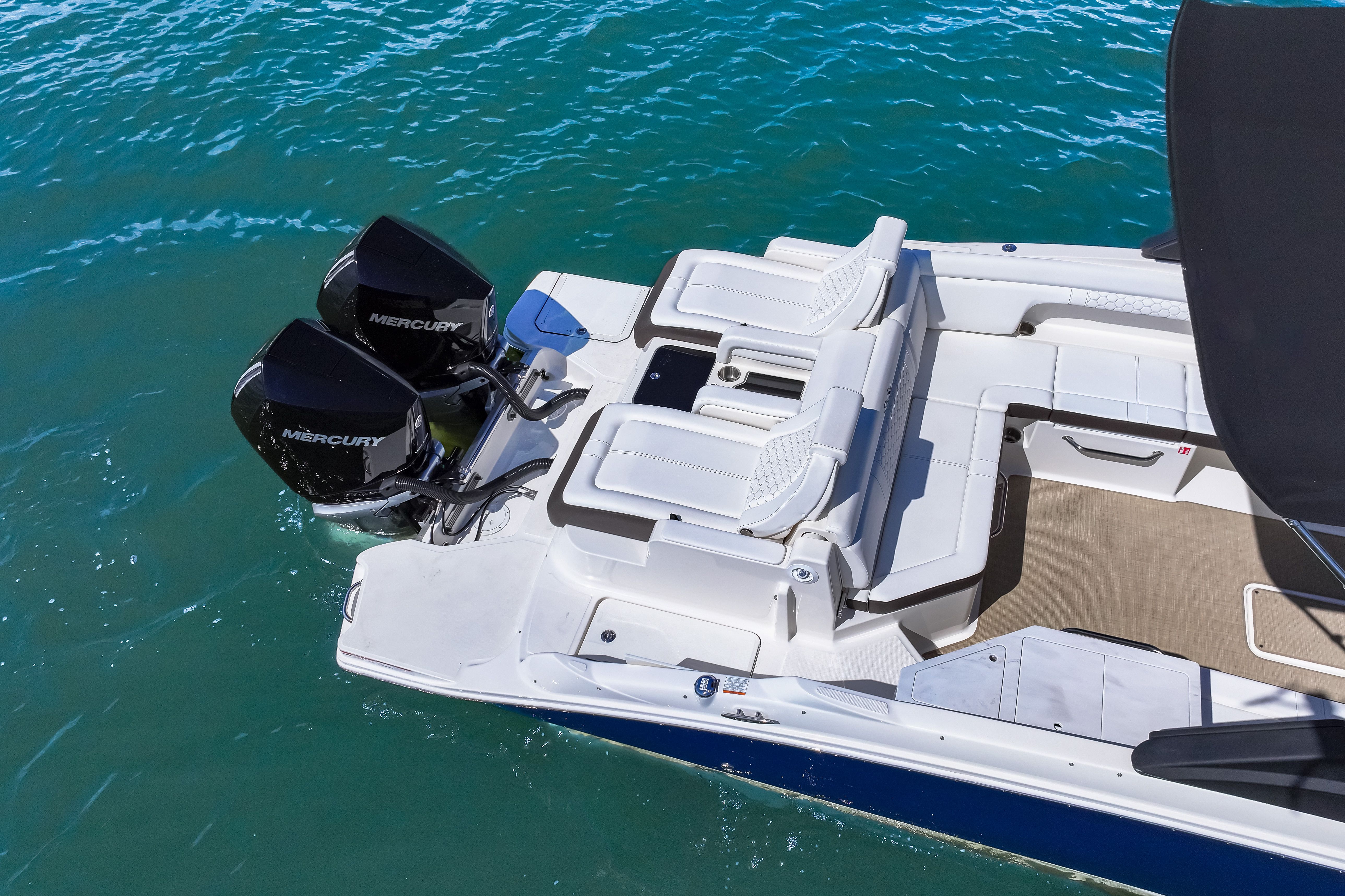 2025 Sea Ray SDX 290 Outboard Image Thumbnail #9