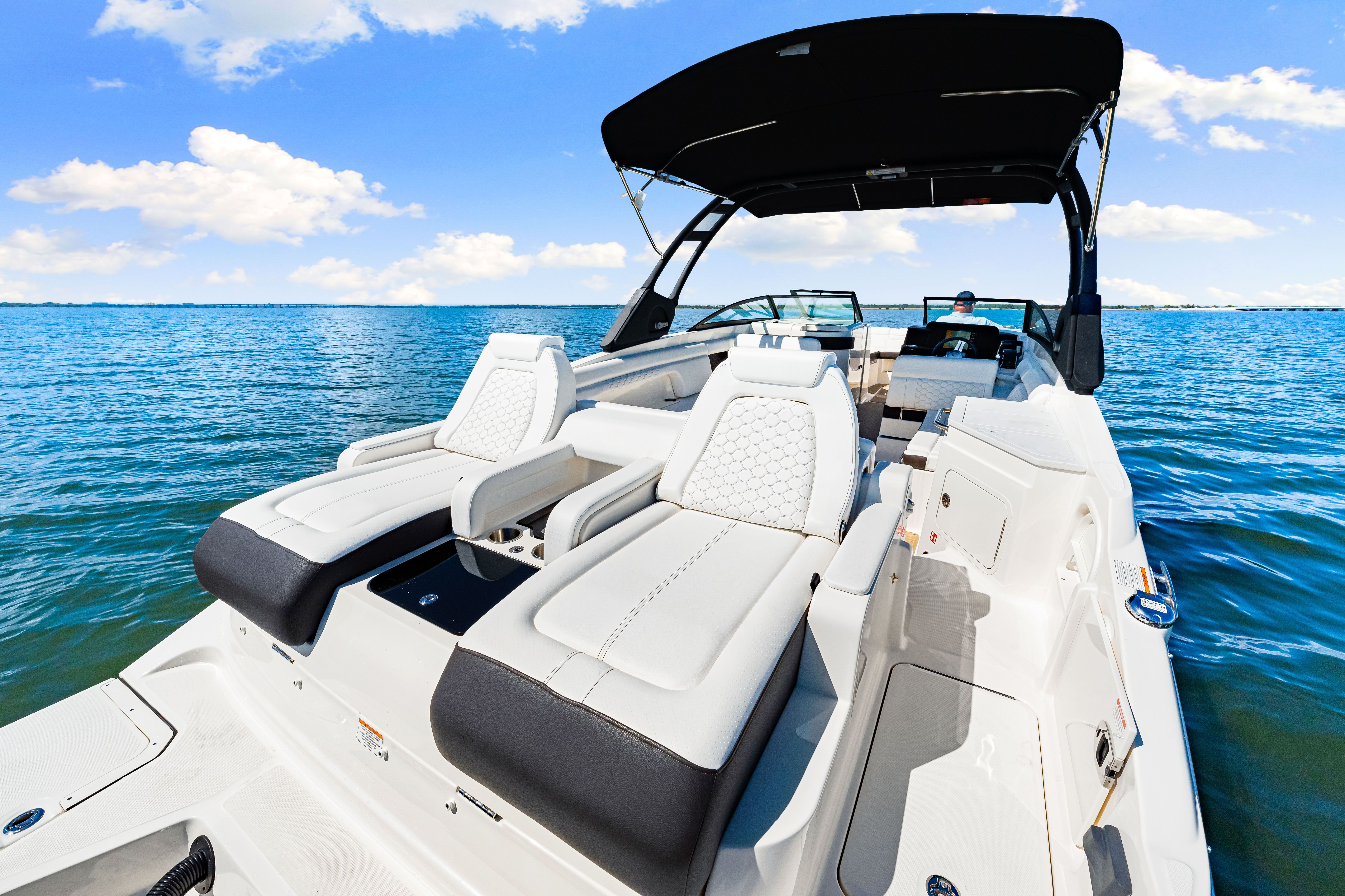 2025 Sea Ray SDX 290 Outboard Image Thumbnail #19