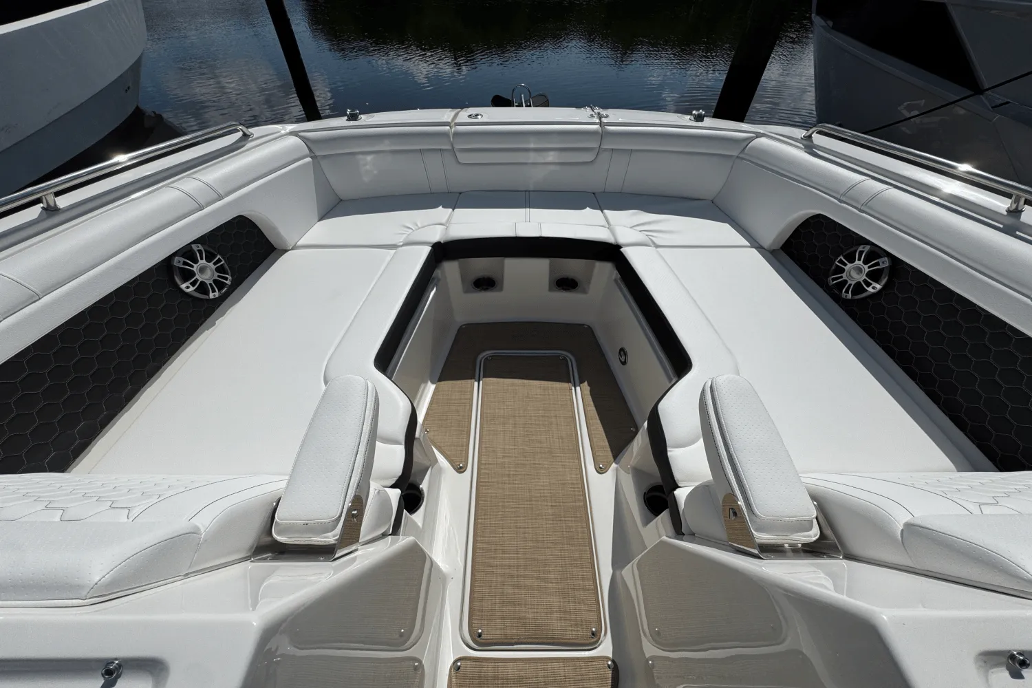 2025 Sea Ray SDX 290 Outboard Image Thumbnail #20