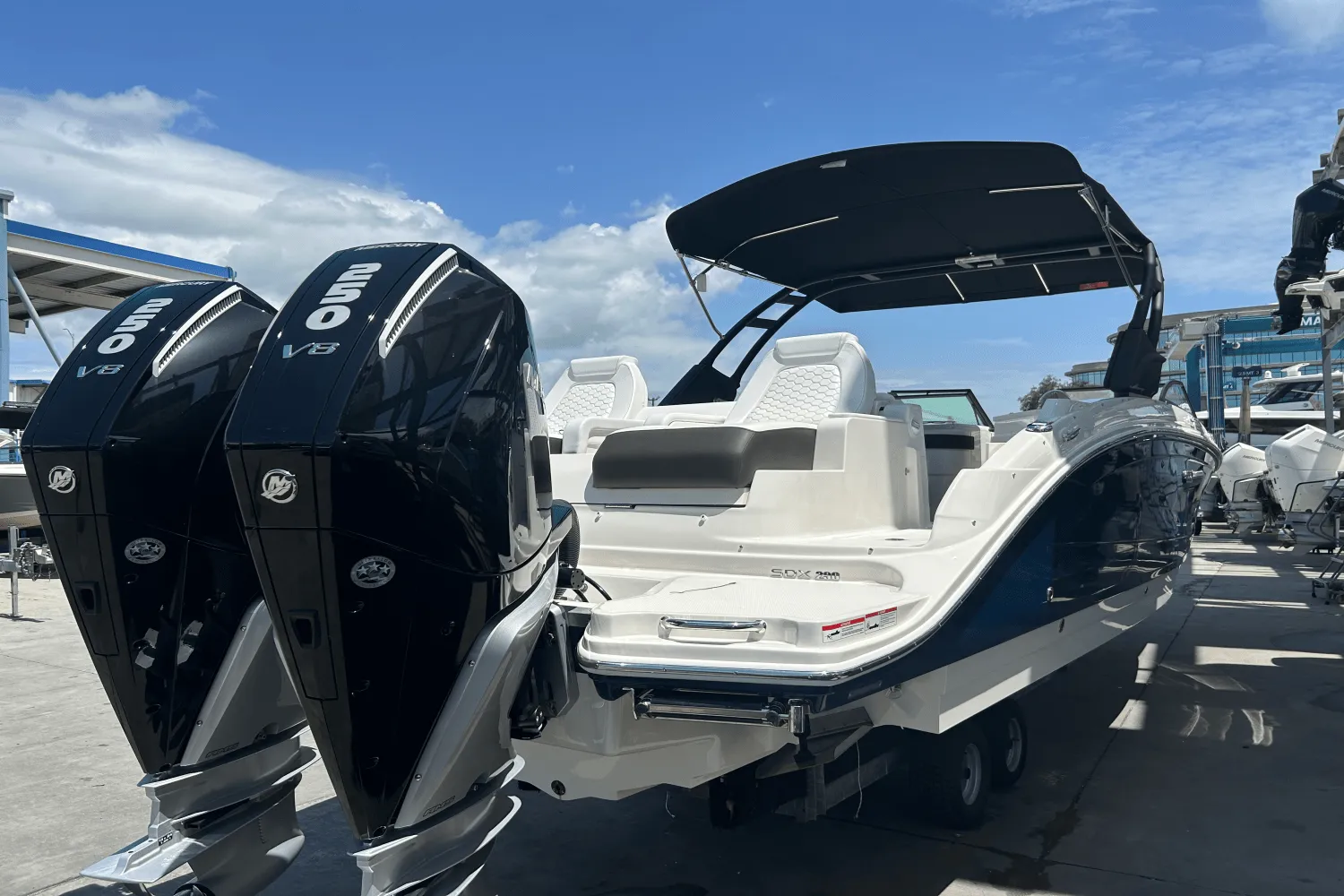 2025 Sea Ray SDX 290 Outboard Image Thumbnail #3