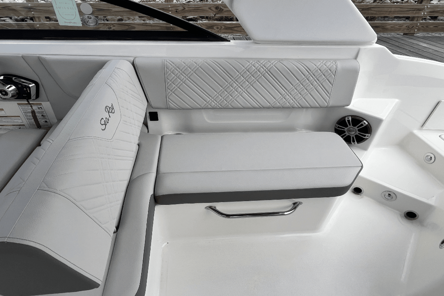 2025 Sea Ray SDX 270 Outboard Image Thumbnail #13