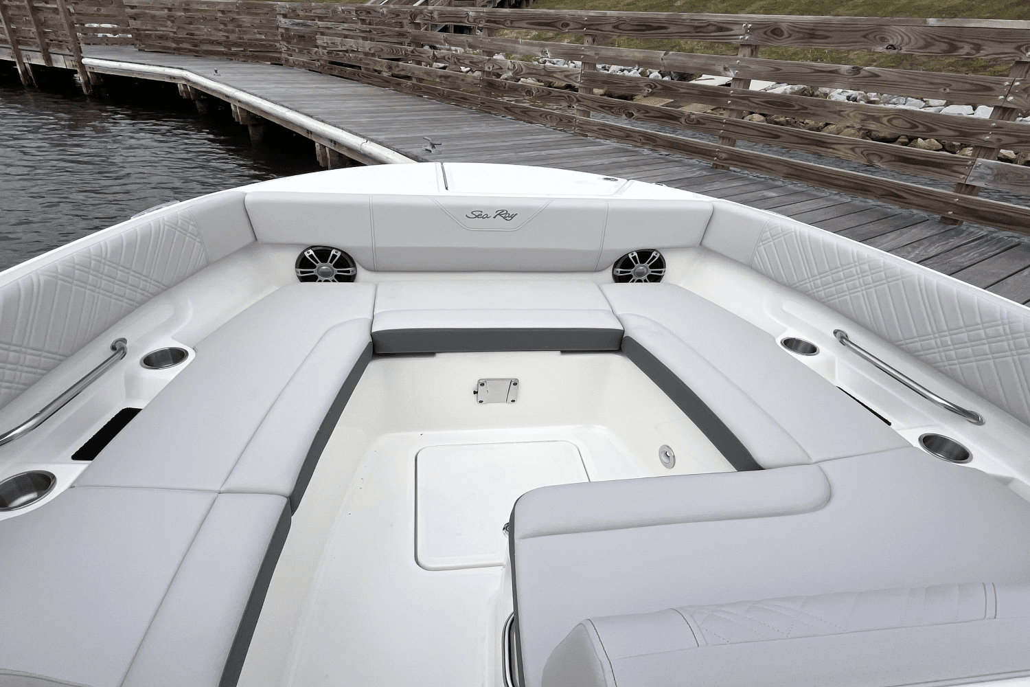 2025 Sea Ray SDX 270 Outboard Image Thumbnail #16