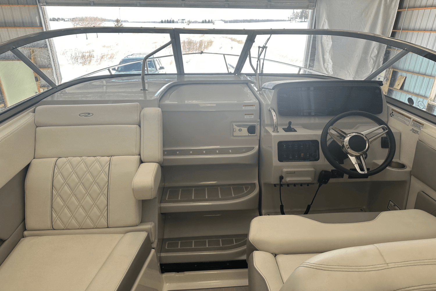 2023 Regal 28 EXPRESS CRUISER Image Thumbnail #21