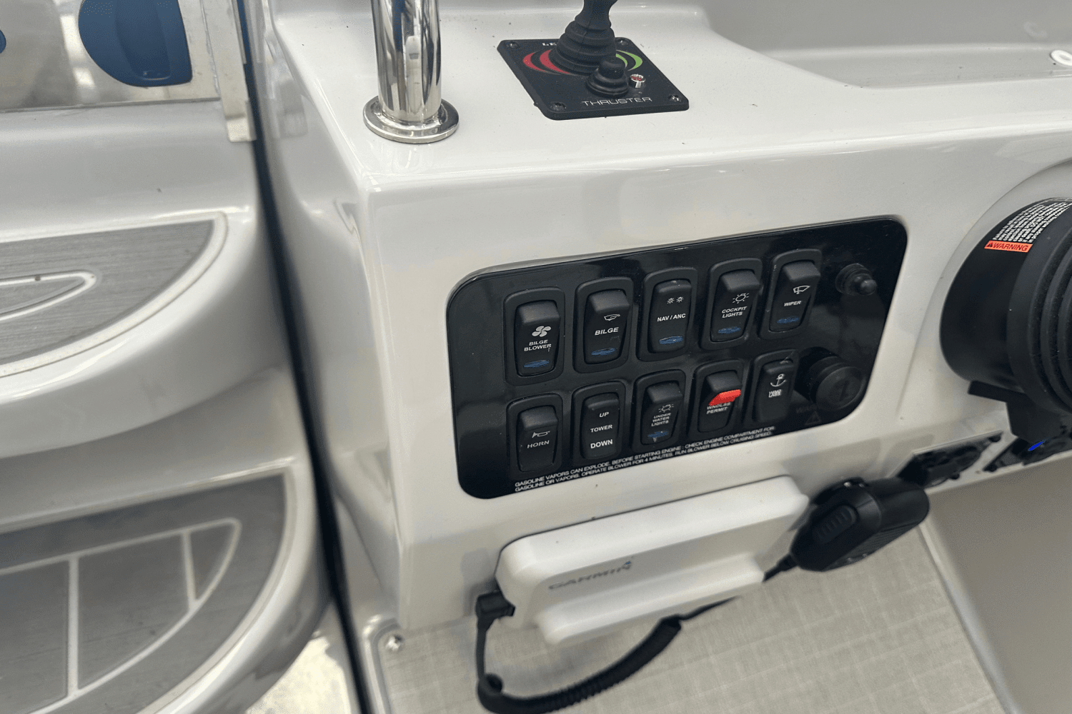 2023 Regal 28 EXPRESS CRUISER Image Thumbnail #17
