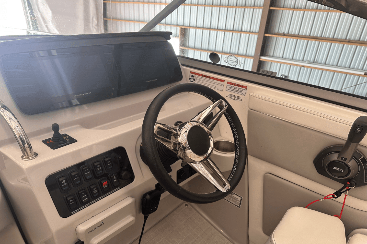 2023 Regal 28 EXPRESS CRUISER Image Thumbnail #11