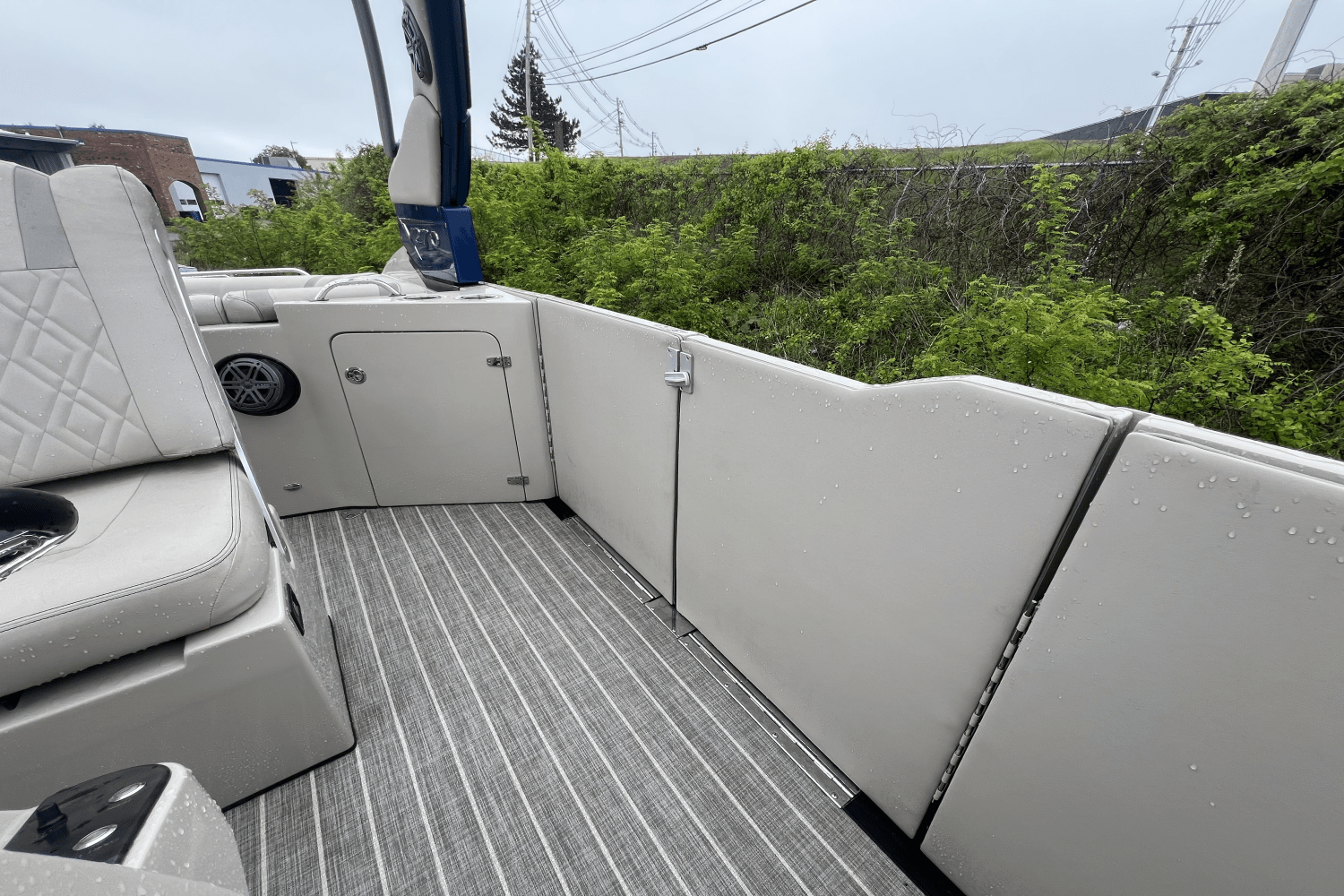 2016 Harris V 270 Image Thumbnail #9
