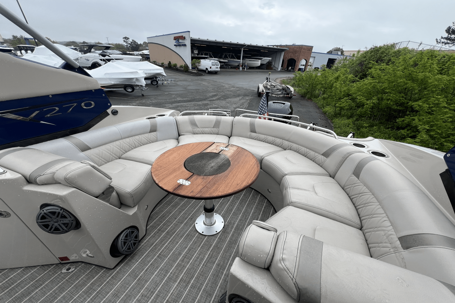 2016 Harris V 270 Image Thumbnail #17