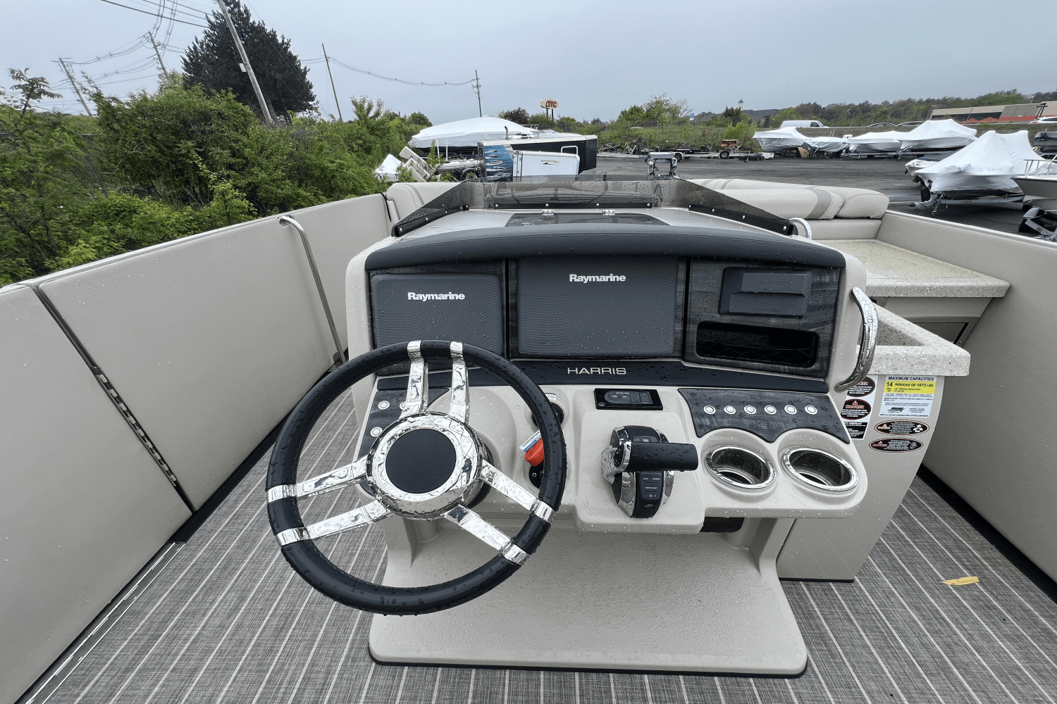 2016 Harris V 270 Image Thumbnail #12