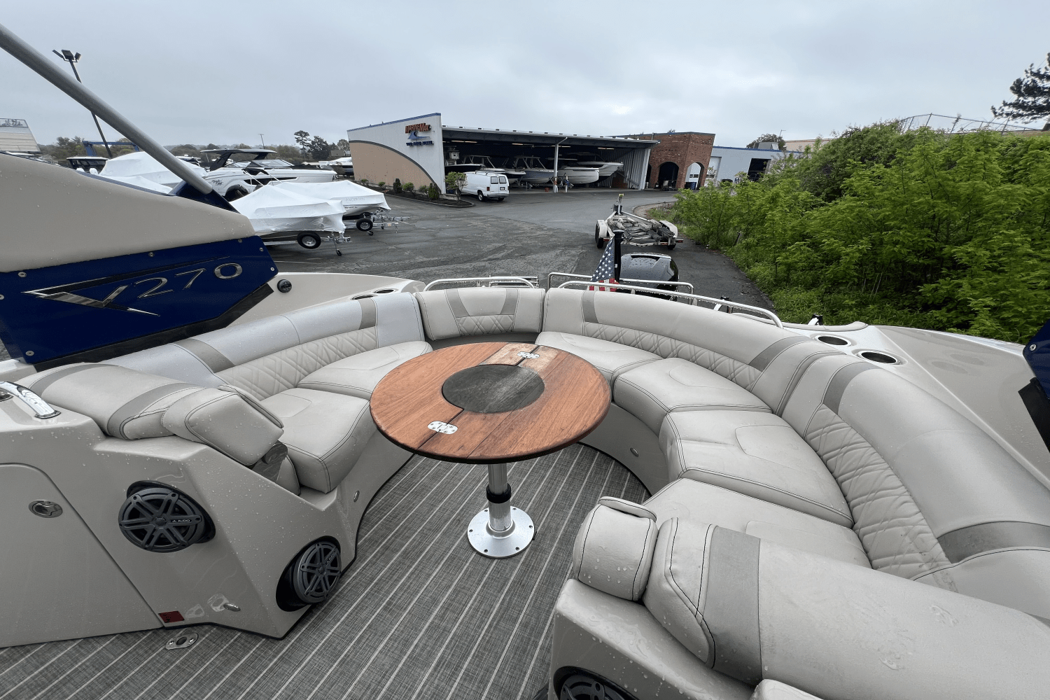 2016 Harris V 270 Image Thumbnail #16