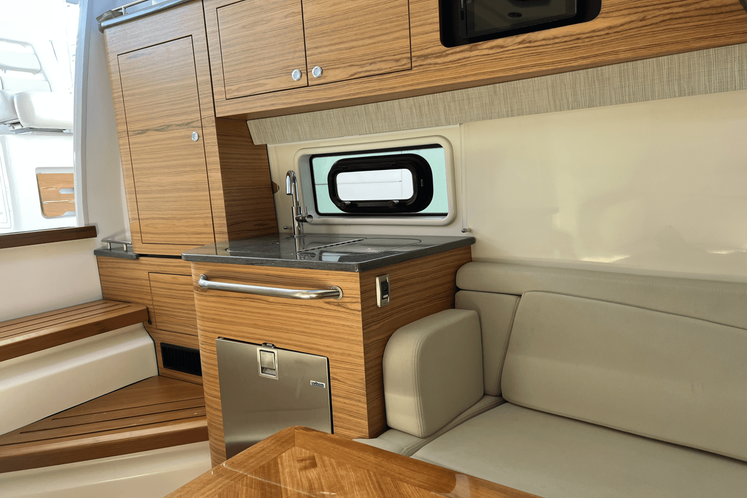 2020 Boston Whaler 380 REALM Image Thumbnail #20