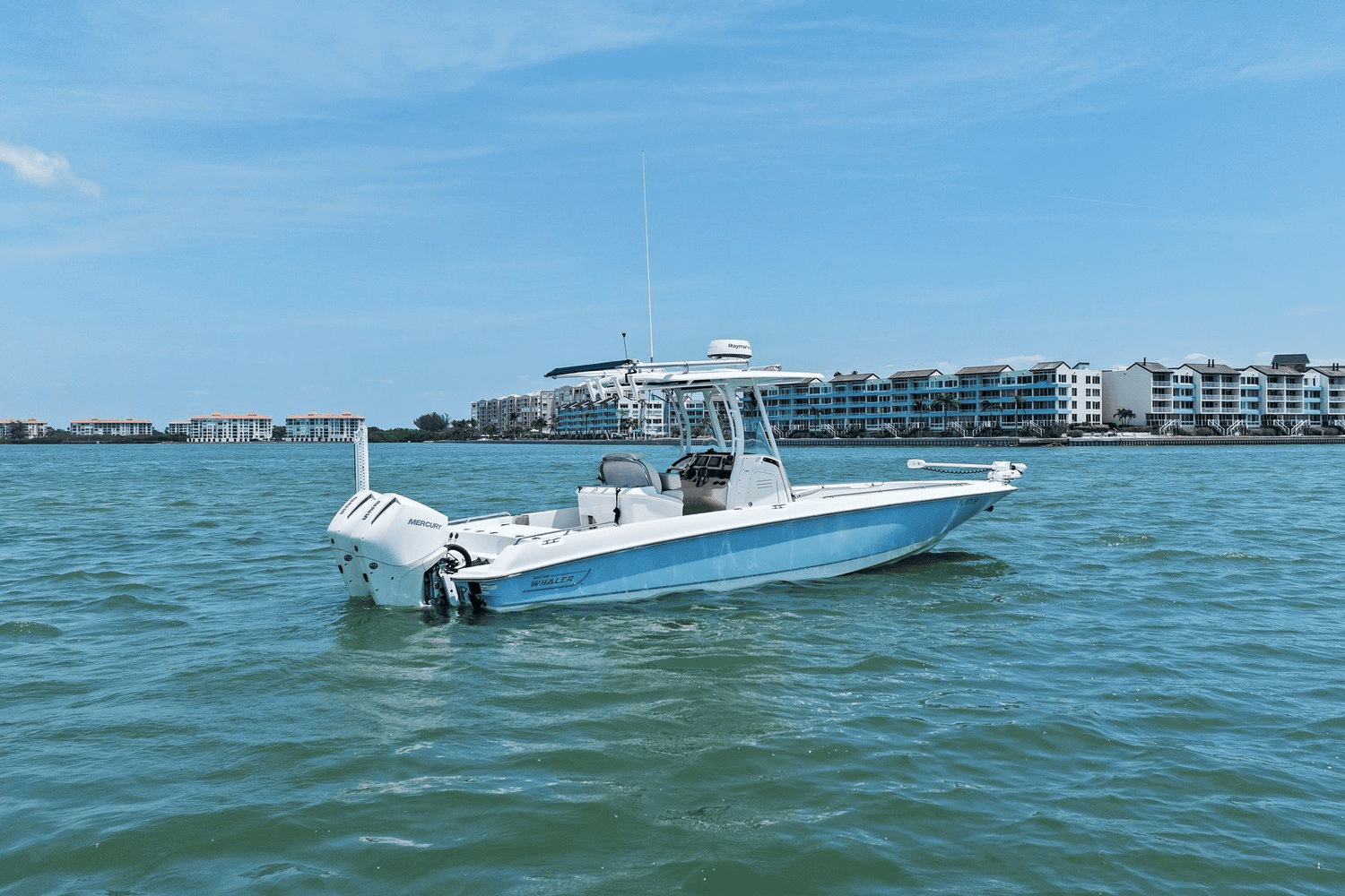 2020 Boston Whaler 270 DAUNTLESS Image Thumbnail #1