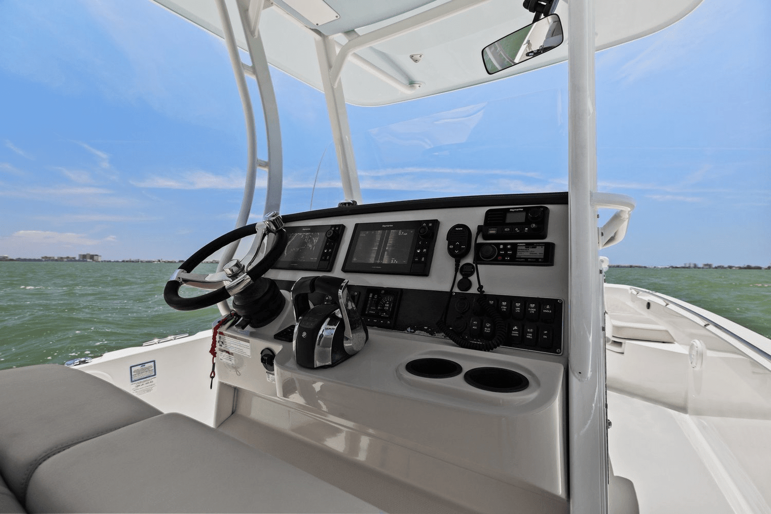 2020 Boston Whaler 270 DAUNTLESS Image Thumbnail #36