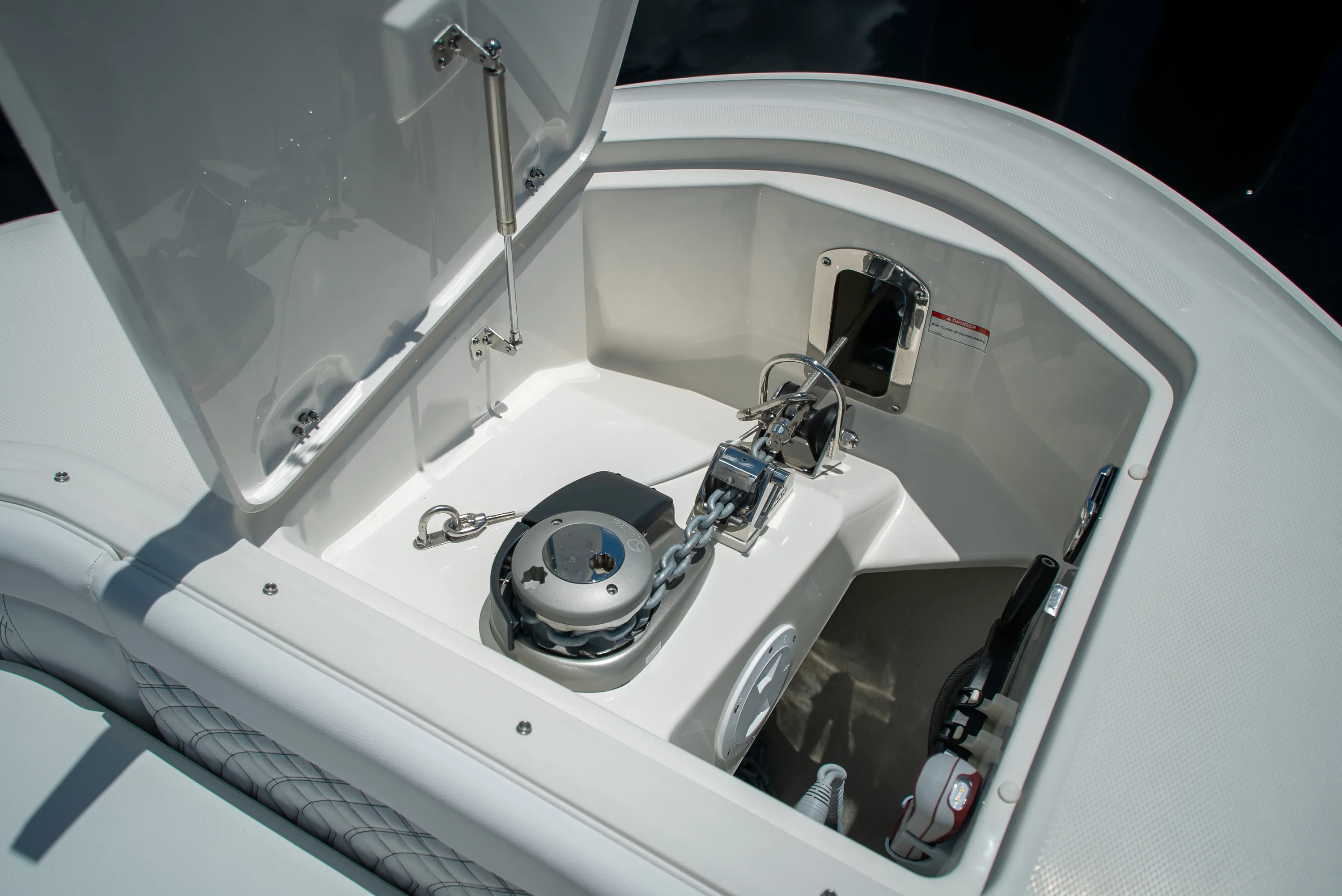 2026 Sea Ray Sundancer 370 Outboard Image Thumbnail #29