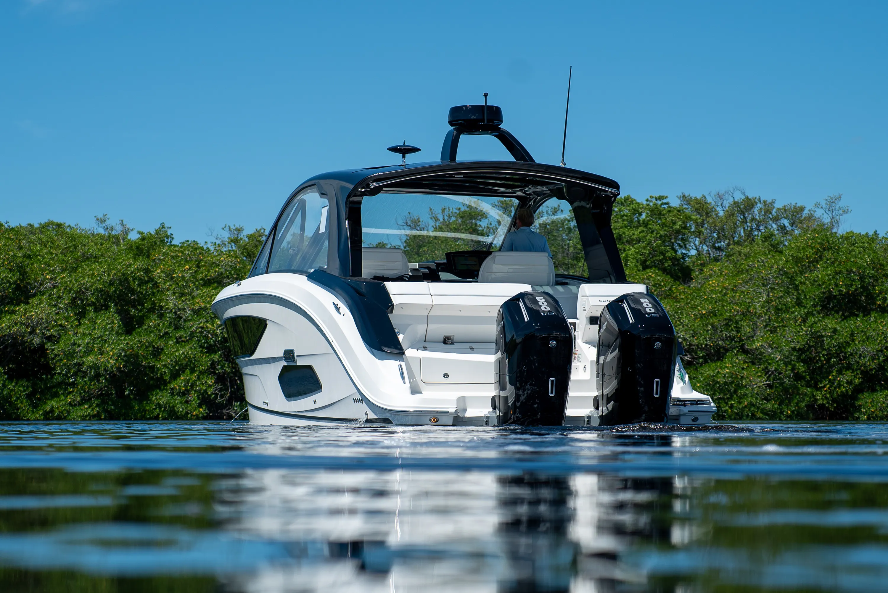 2026 Sea Ray Sundancer 370 Outboard Image Thumbnail #31