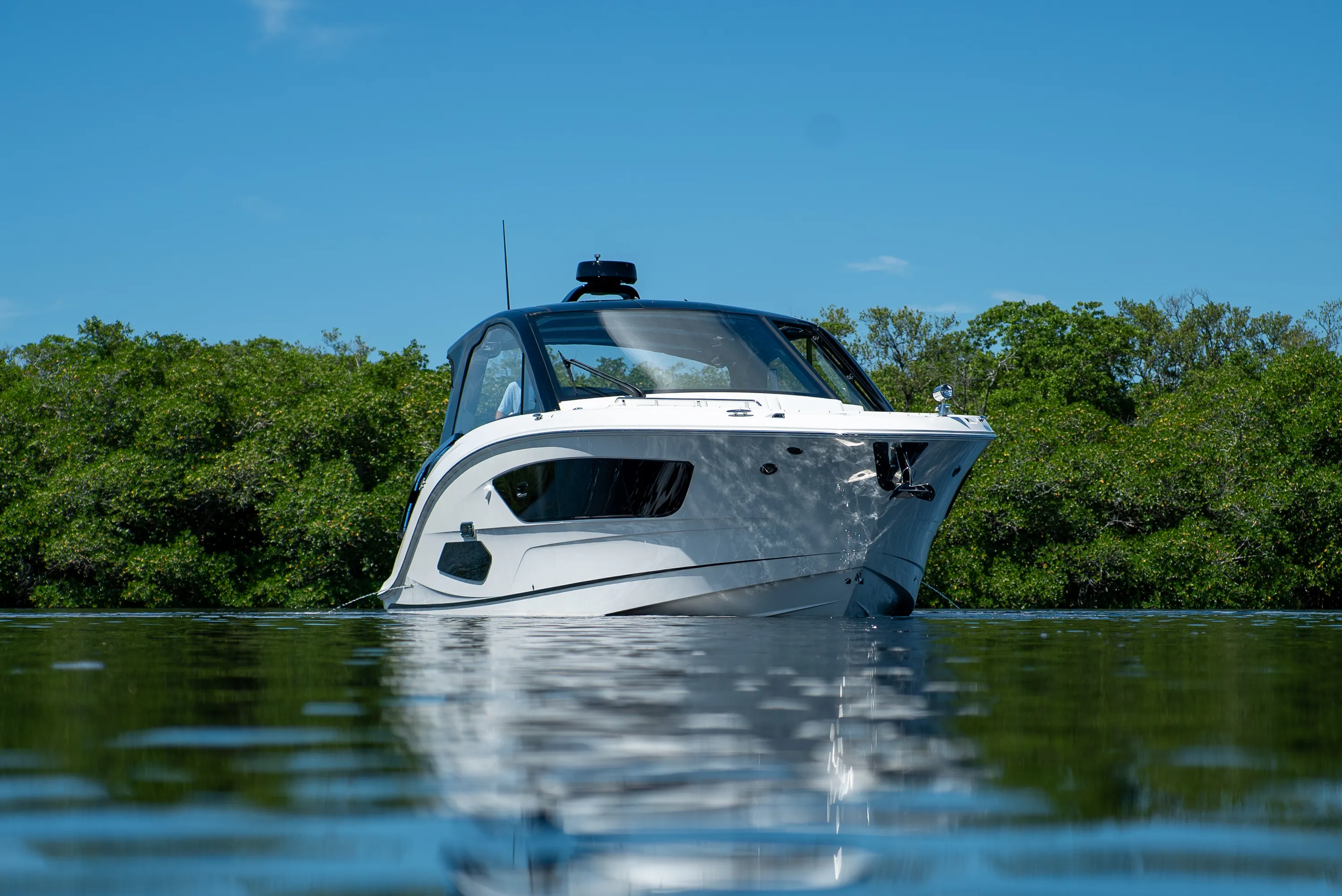 2026 Sea Ray Sundancer 370 Outboard Image Thumbnail #38