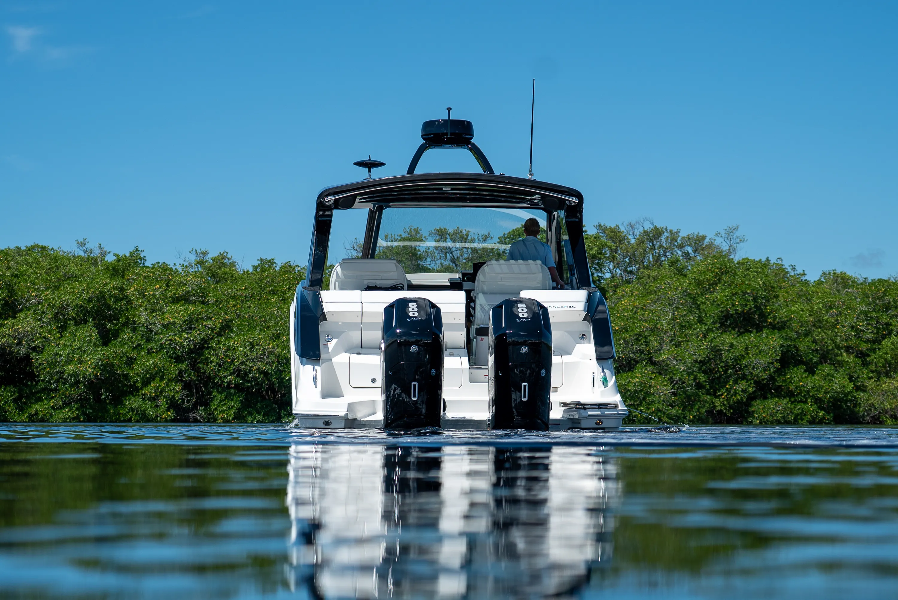 2026 Sea Ray Sundancer 370 Outboard Image Thumbnail #30