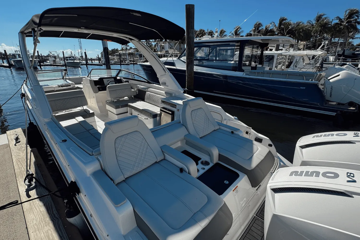 2026 Sea Ray SDX 290 Outboard Image Thumbnail #7