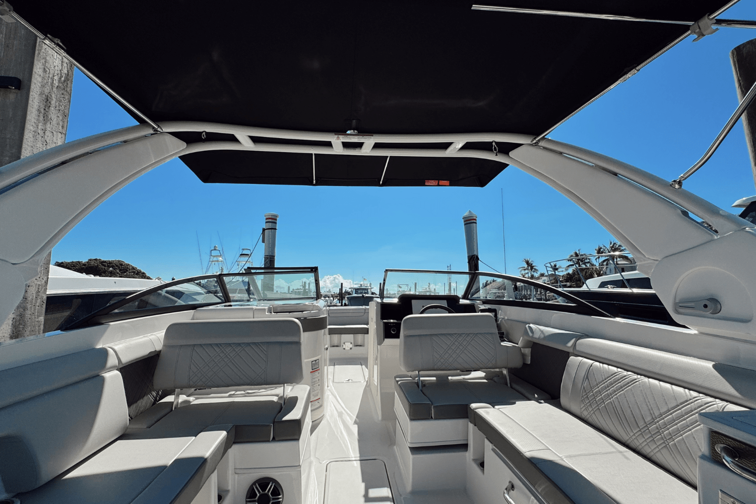 2026 Sea Ray SDX 290 Outboard Image Thumbnail #4