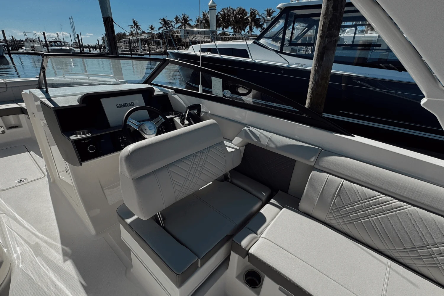 2026 Sea Ray SDX 290 Outboard Image Thumbnail #9