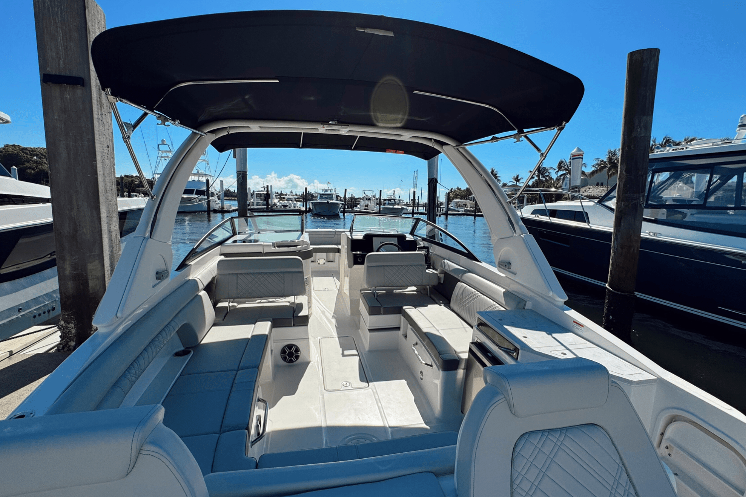 2026 Sea Ray SDX 290 Outboard Image Thumbnail #6