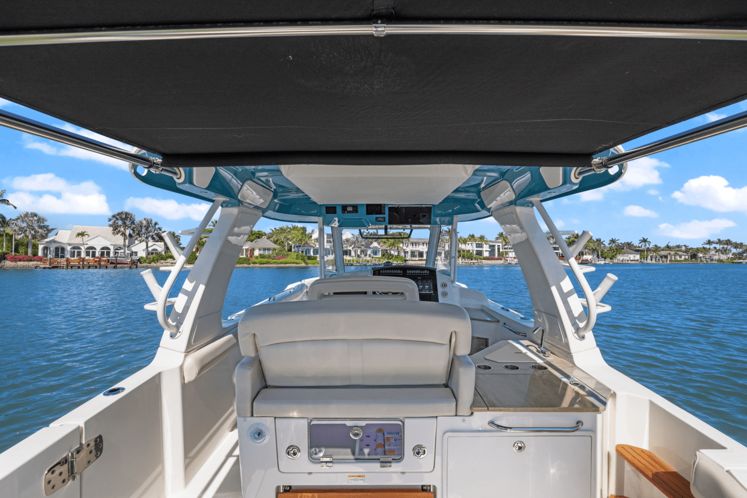 2022 Boston Whaler 350 REALM Image Thumbnail #20