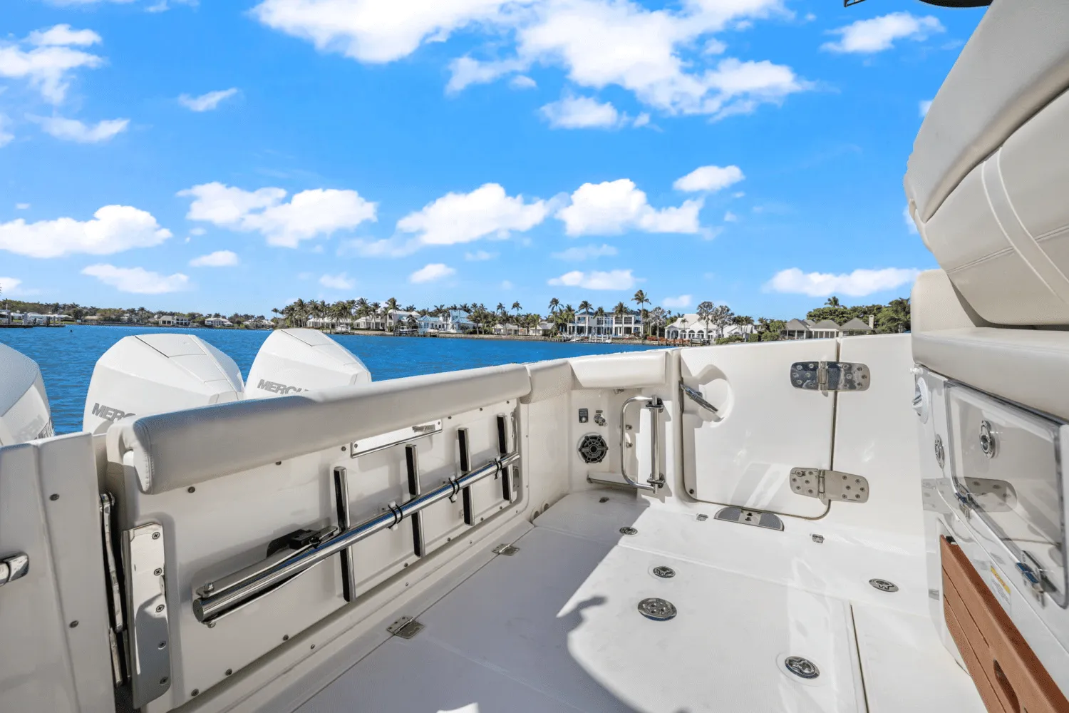 2022 Boston Whaler 350 REALM Image Thumbnail #13