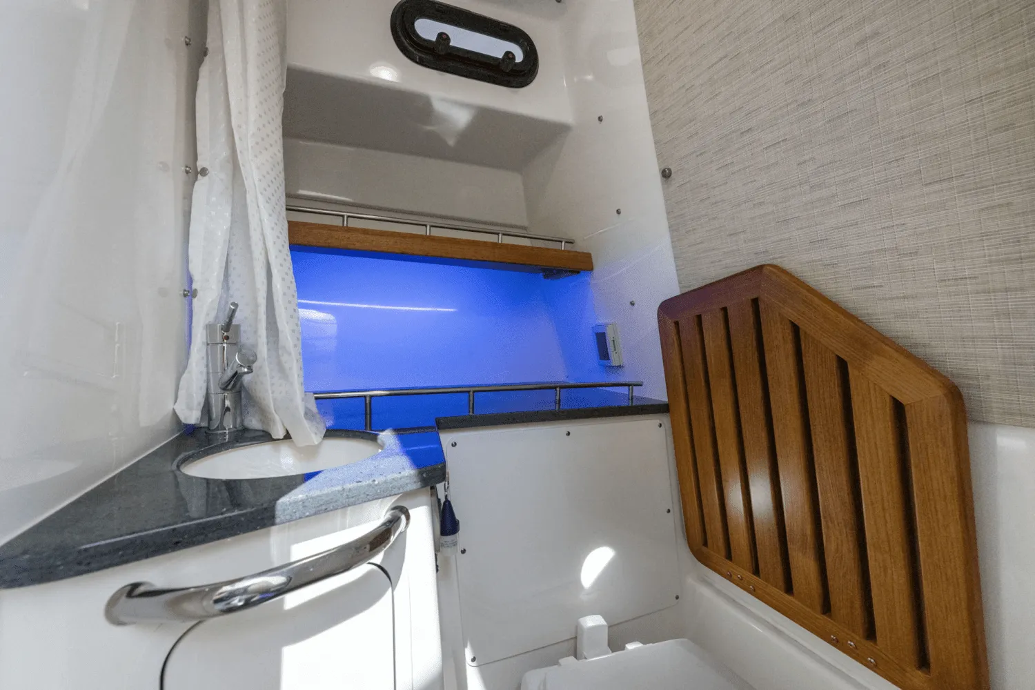 2022 Boston Whaler 350 REALM Image Thumbnail #42