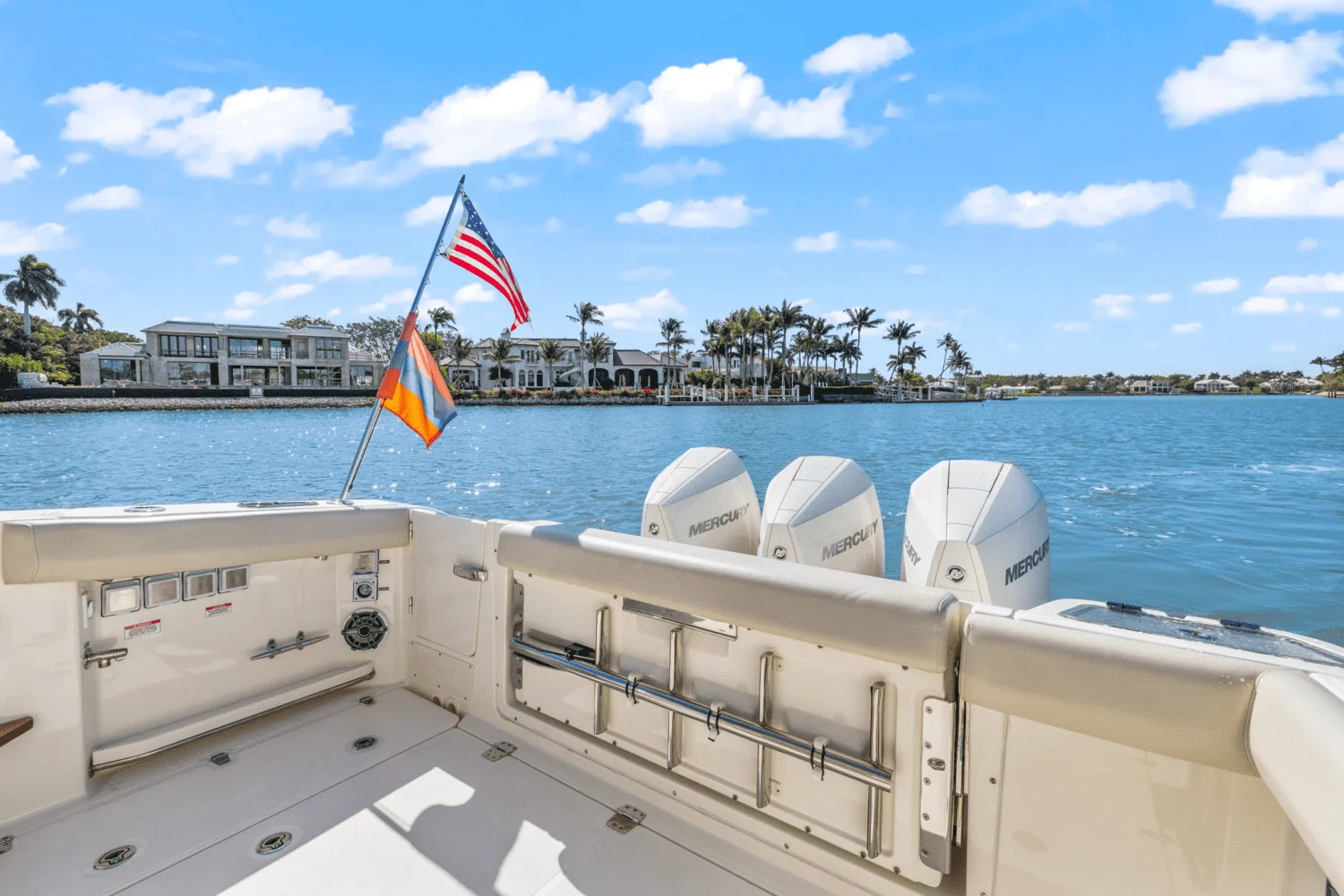 2022 Boston Whaler 350 REALM Image Thumbnail #11