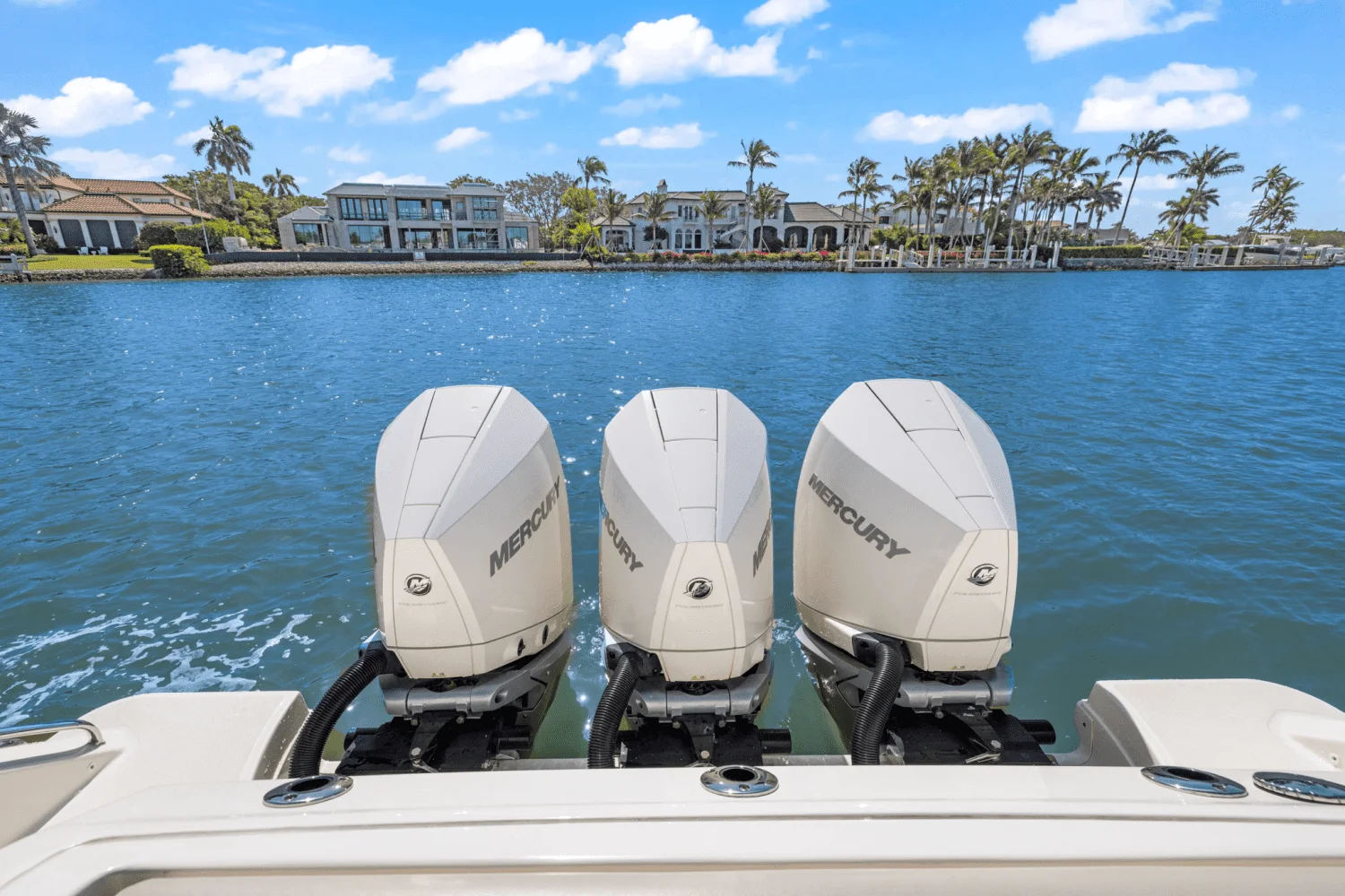 2022 Boston Whaler 350 REALM Image Thumbnail #10