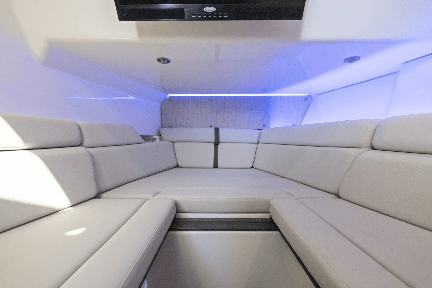 2022 Boston Whaler 350 REALM Image Thumbnail #40