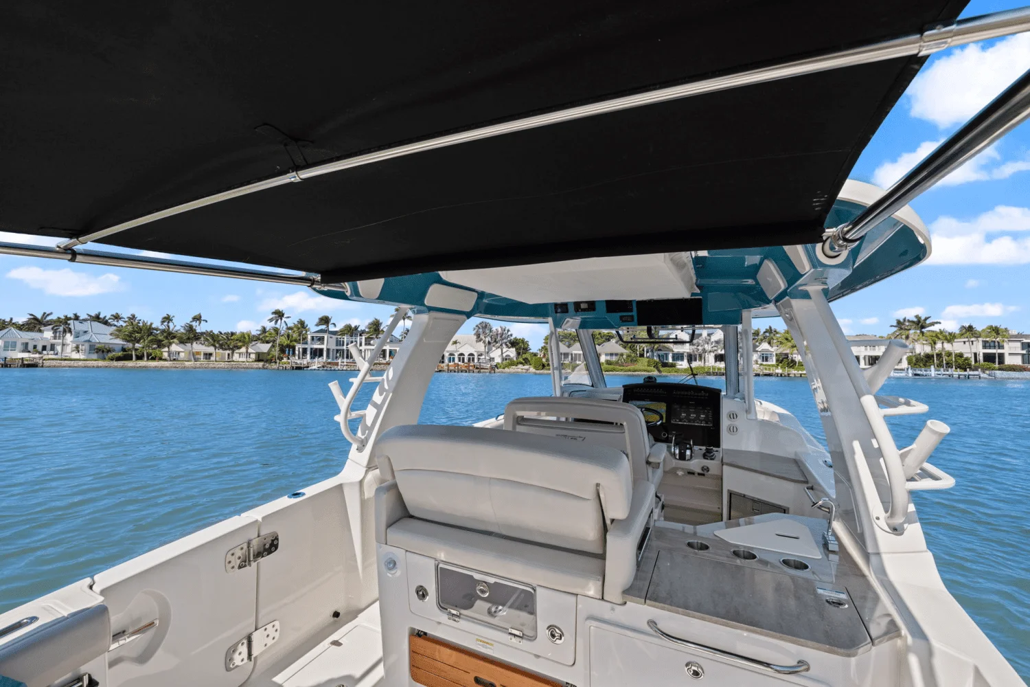 2022 Boston Whaler 350 REALM Image Thumbnail #18